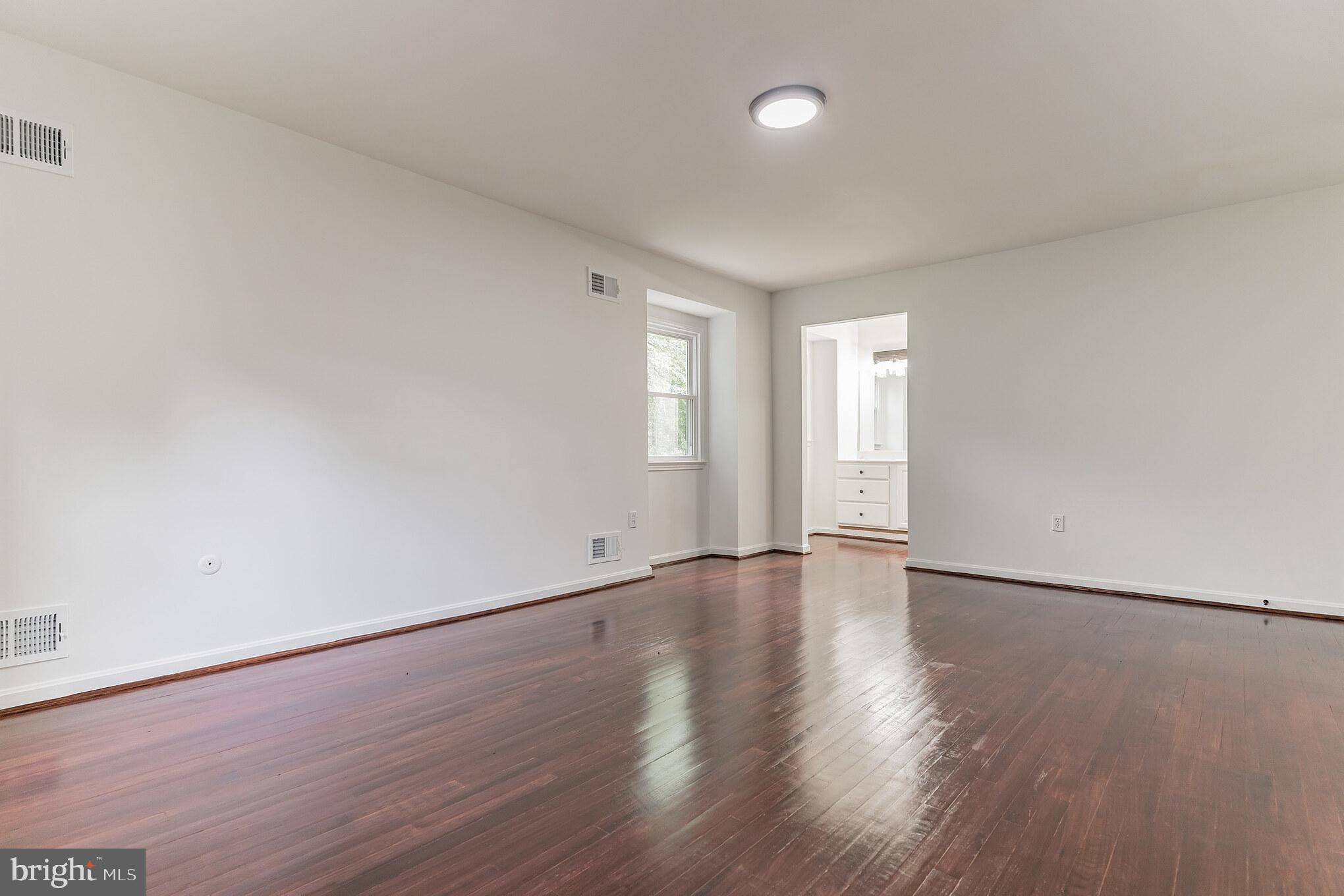 MARLTON - Residential