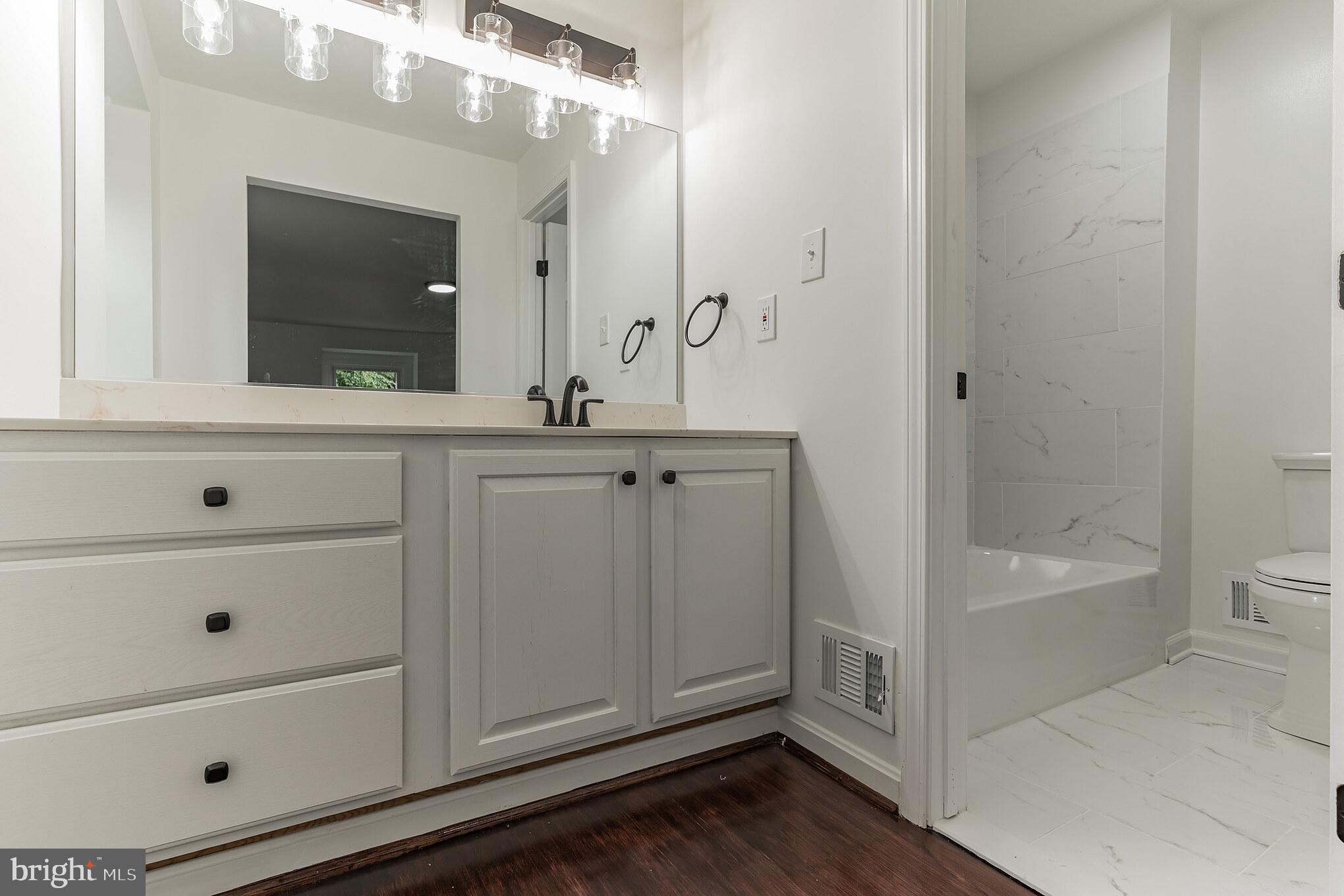 MARLTON - Residential