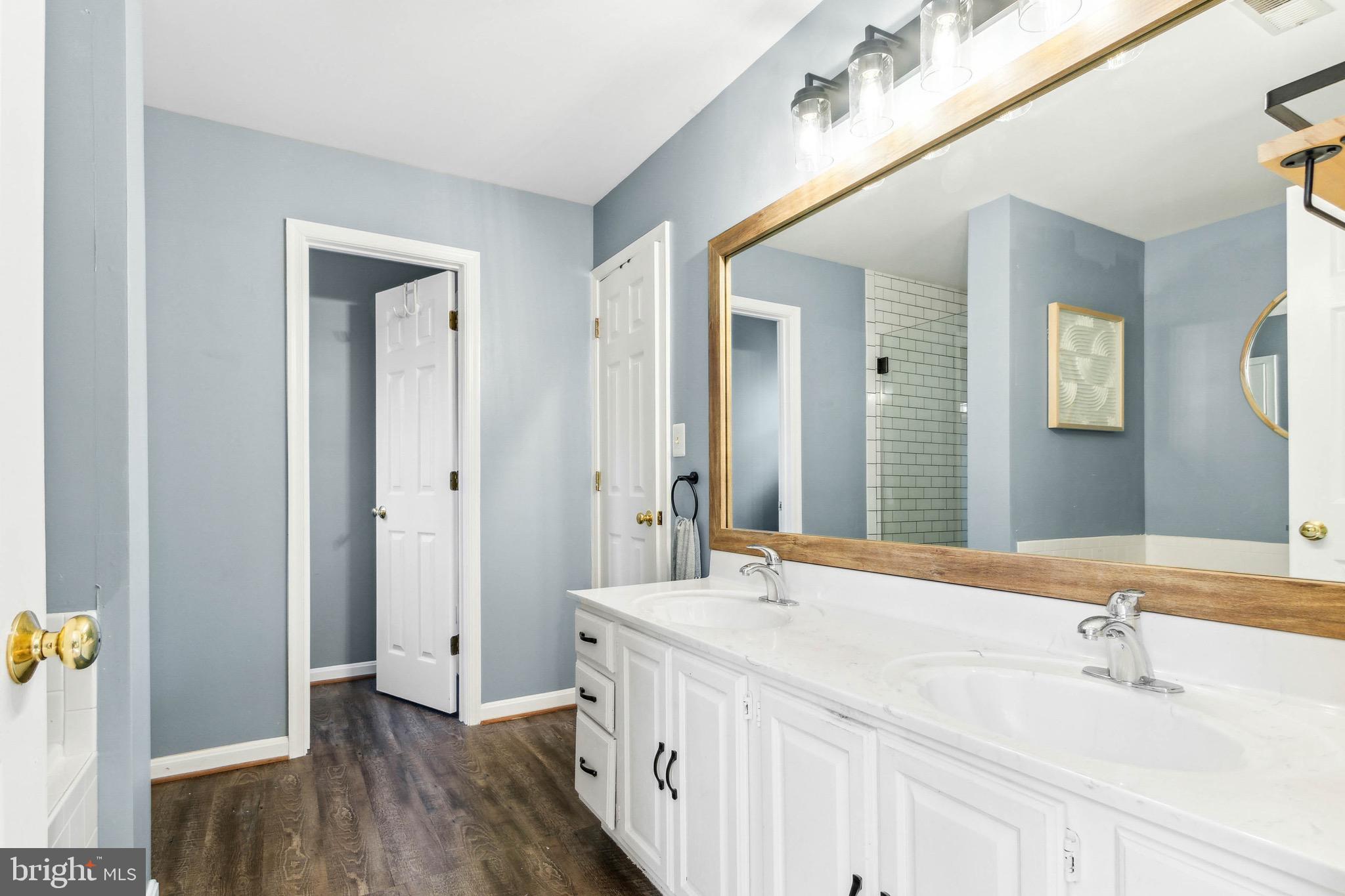 RIDGE POINTE - Residential