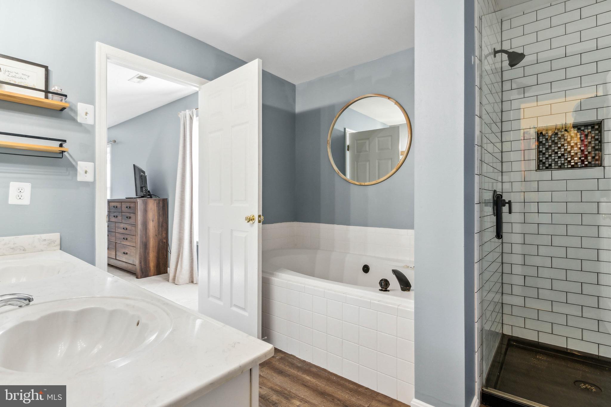 RIDGE POINTE - Residential