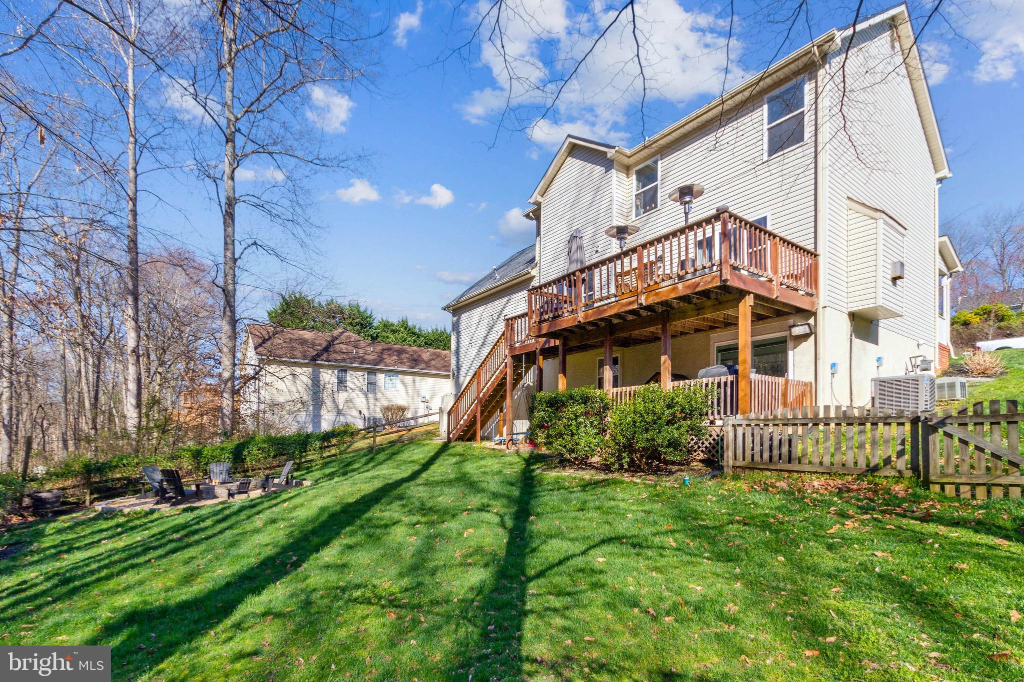 RIDGE POINTE - Residential