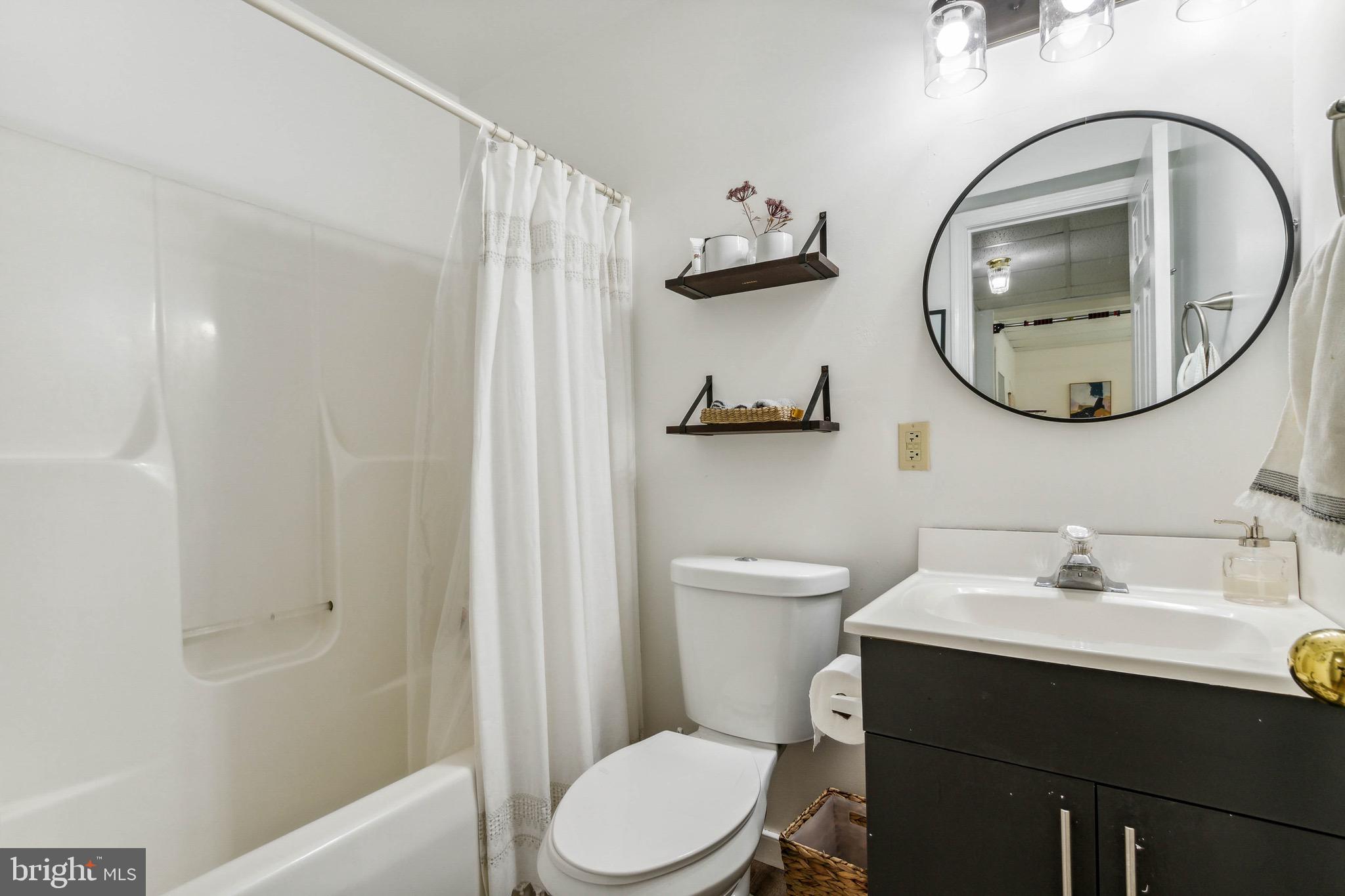 RIDGE POINTE - Residential