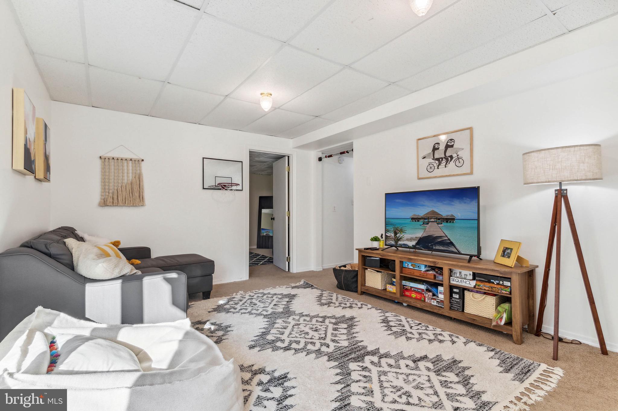 RIDGE POINTE - Residential