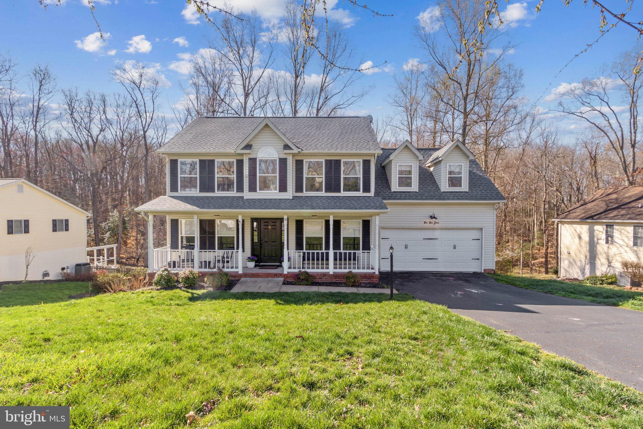 RIDGE POINTE - Residential