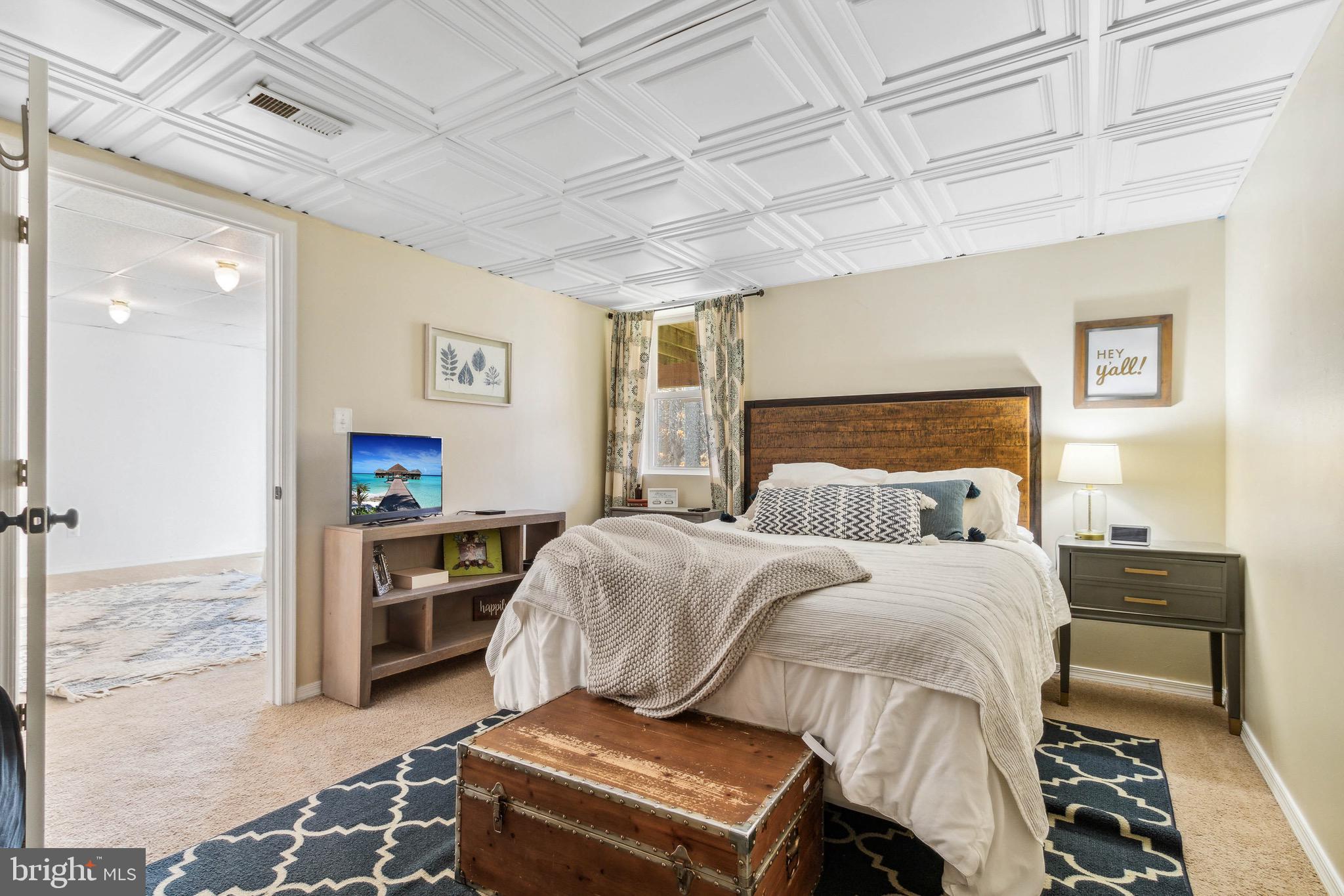 RIDGE POINTE - Residential