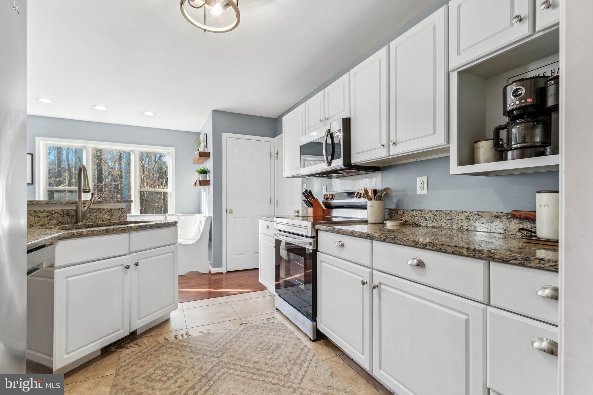 RIDGE POINTE - Residential