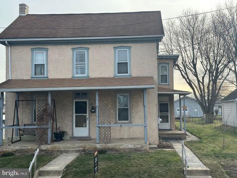 Homes For Sale - 212 Main Street<br/> RED HILL, PA 18076