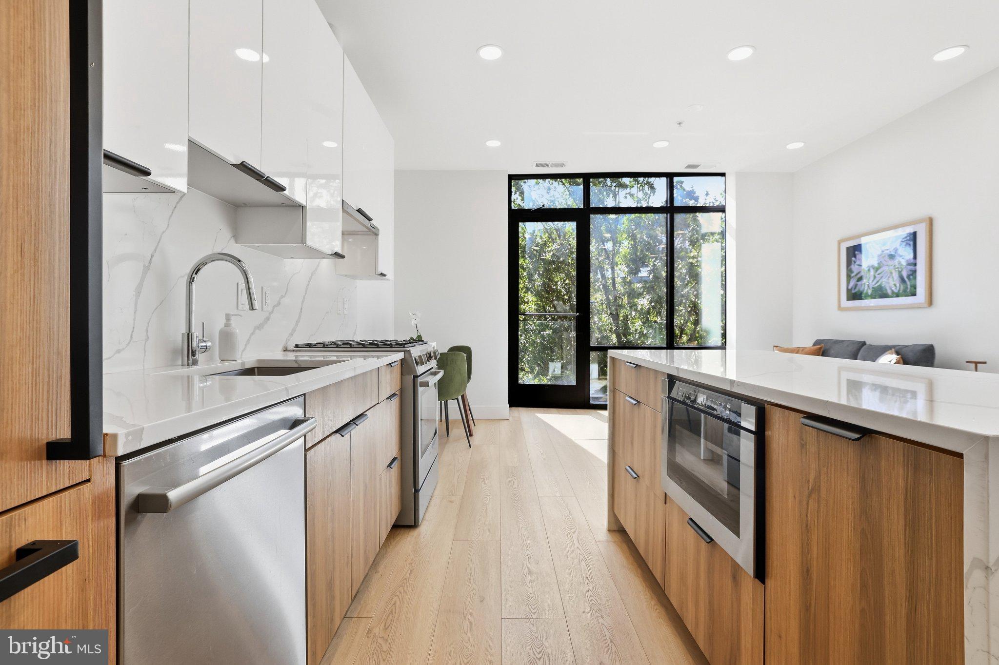 4111 CONNECTICUT AVENUE NW 302
