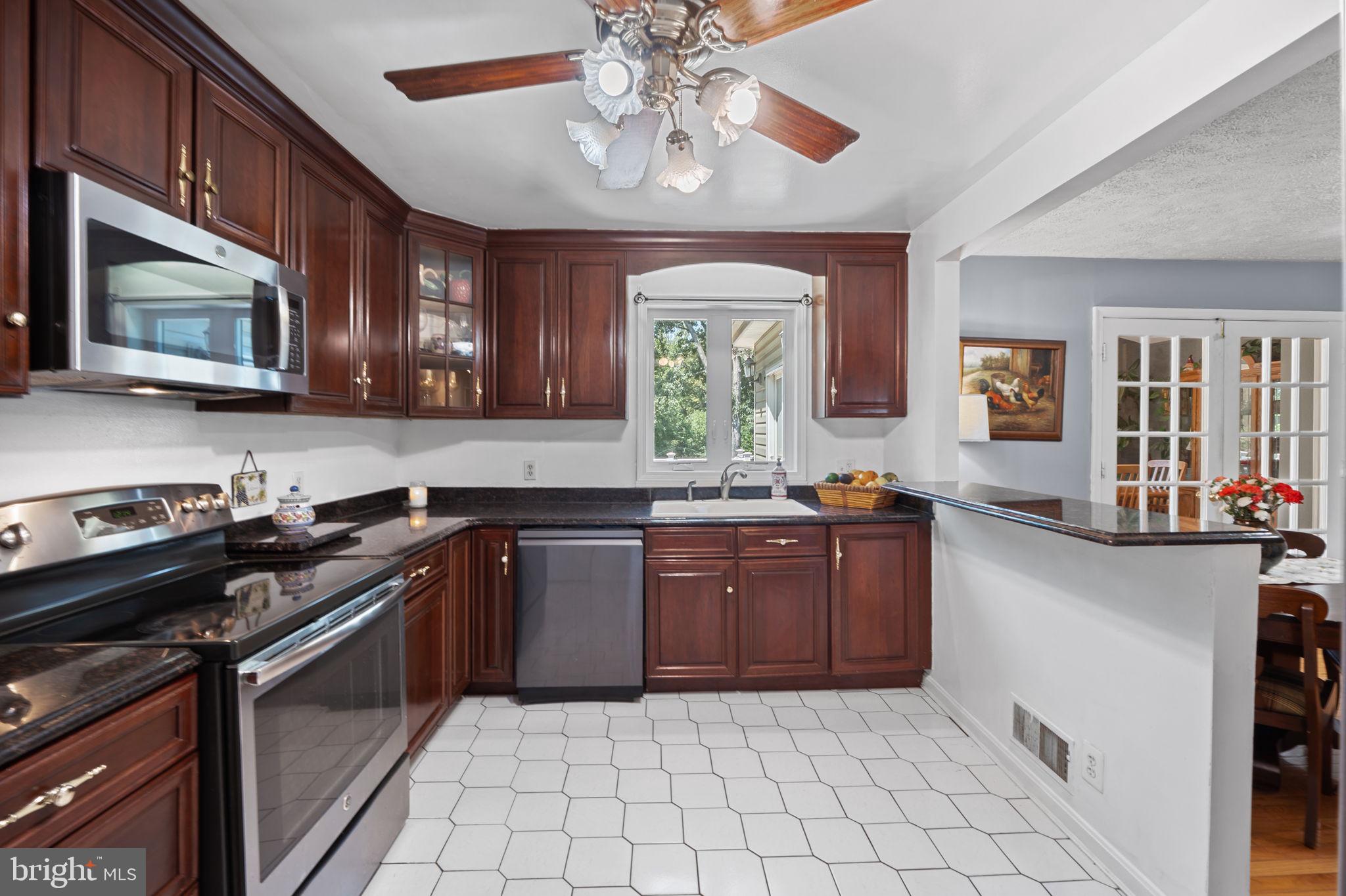 FOX TRAIL - Residential