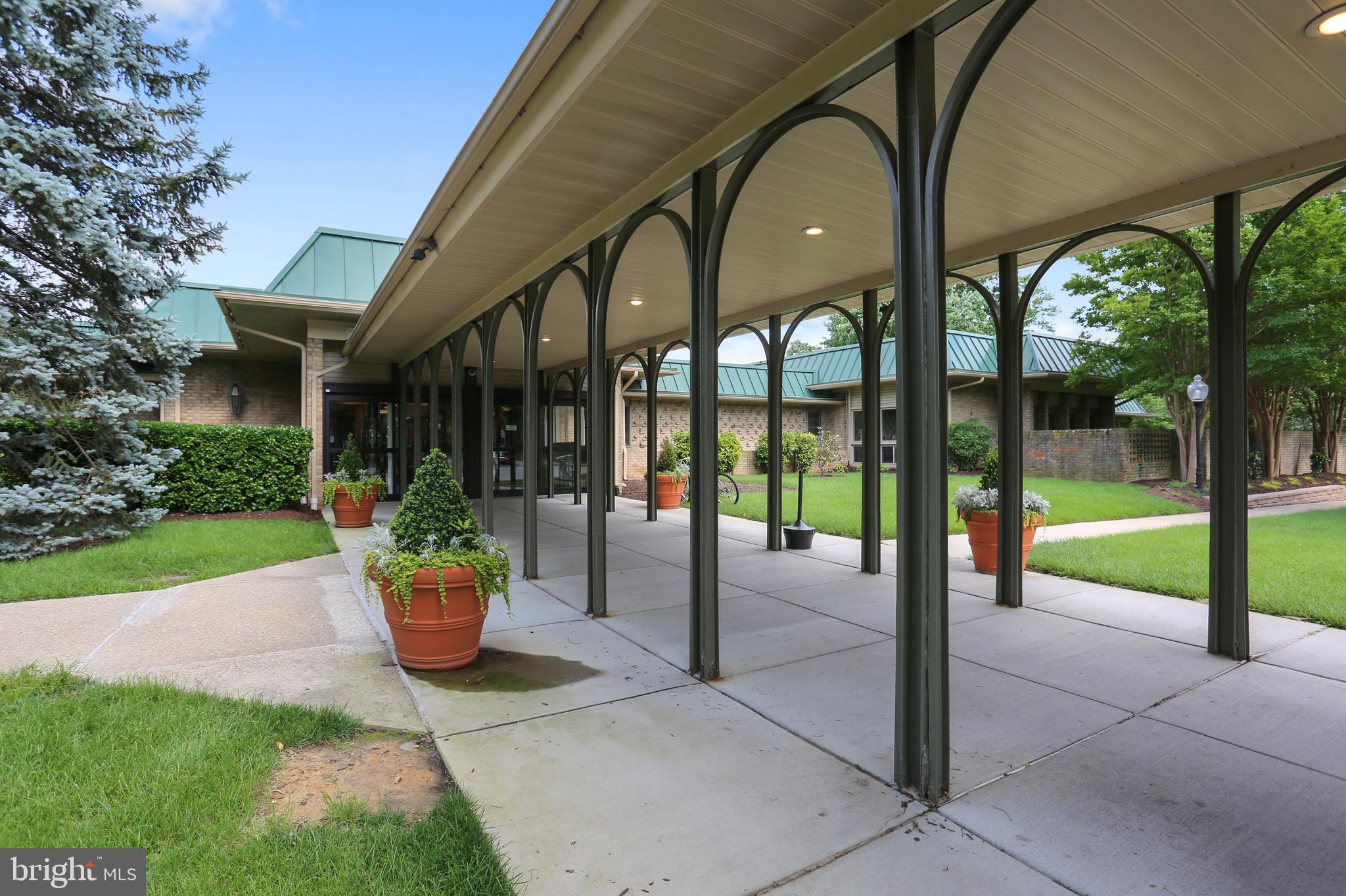 GREENS AT LEISURE WORLD - Residential