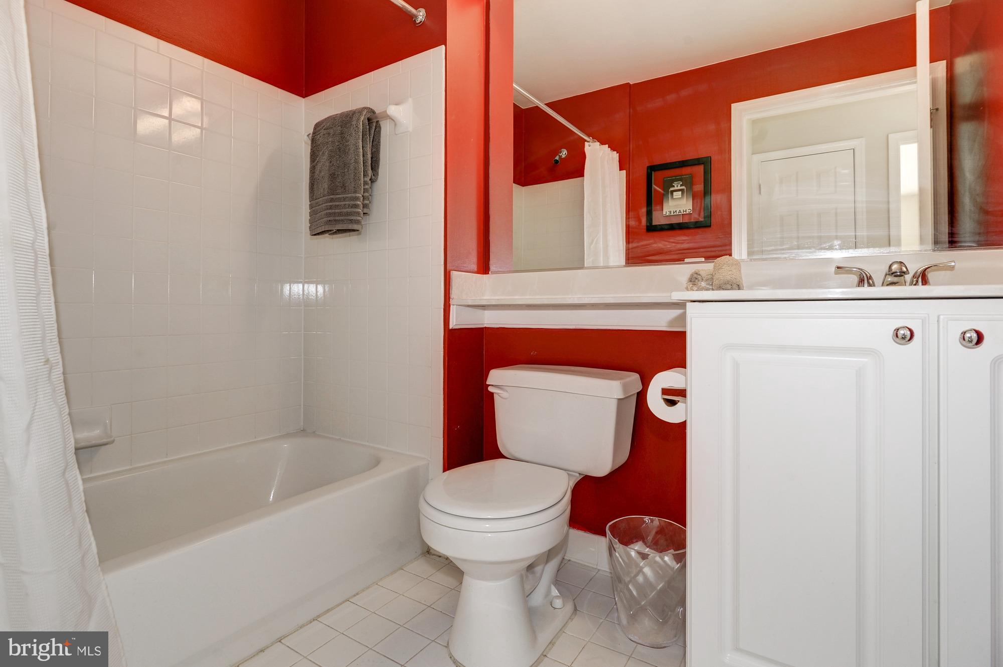 BROOKSTONE - Residential Lease