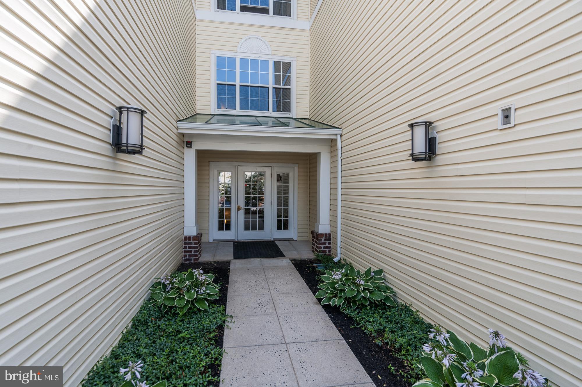 BROOKSTONE - Residential Lease