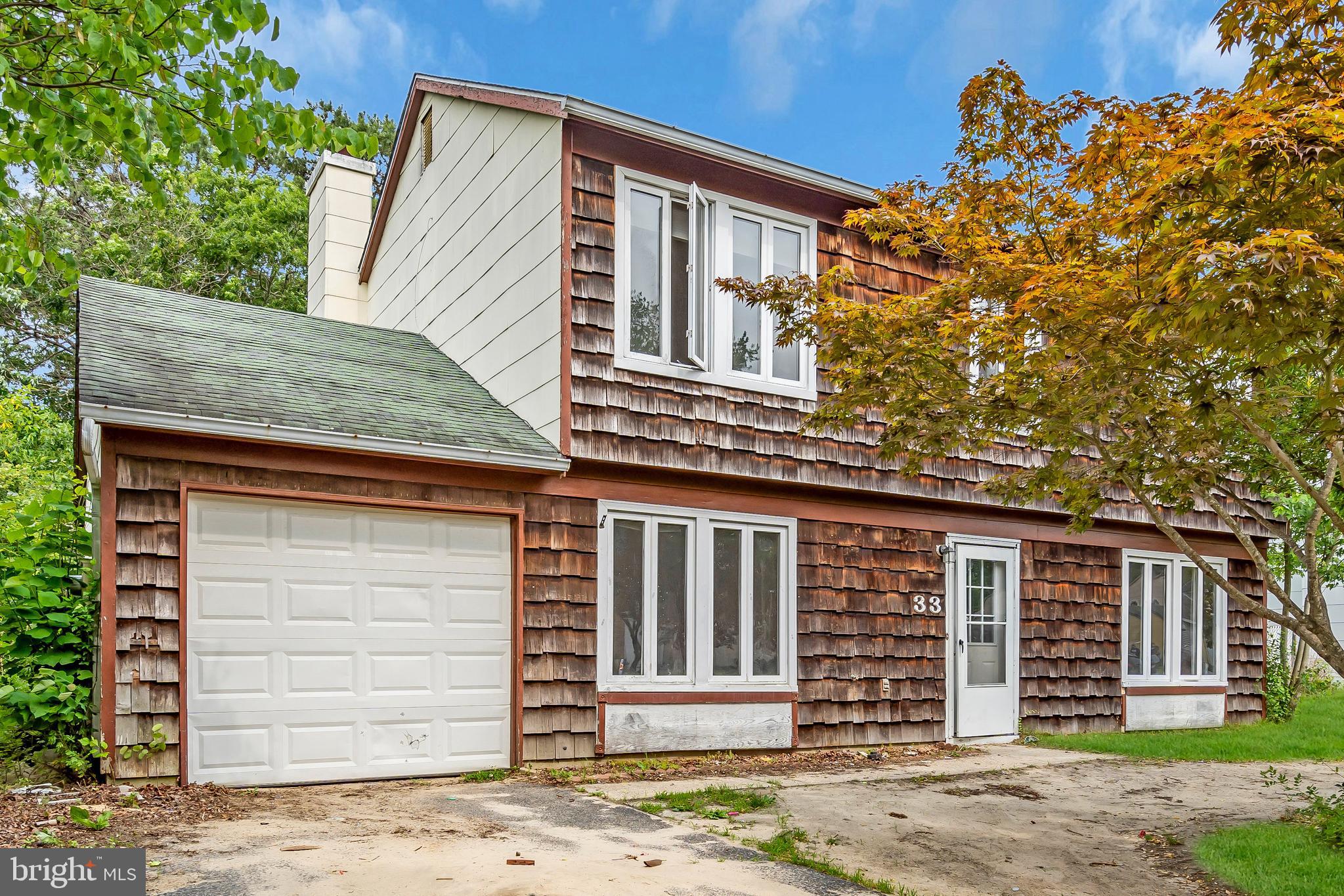33 WINDWARD DRIVE