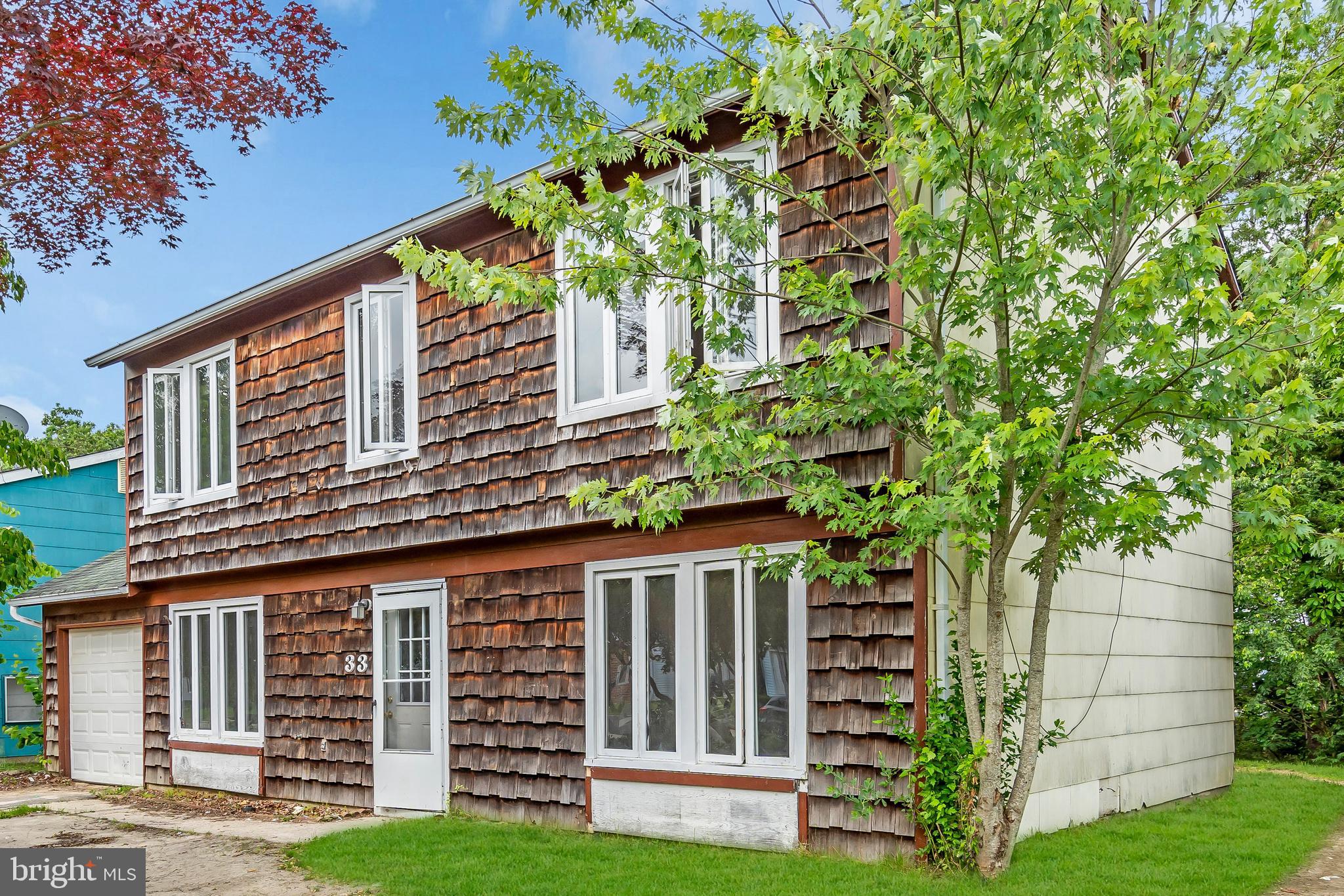 33 WINDWARD DRIVE