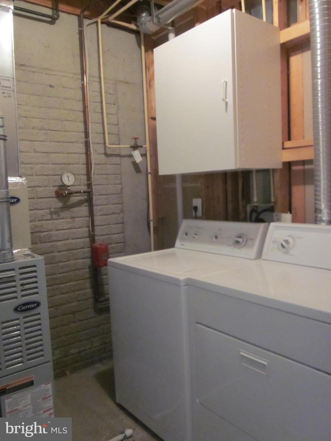 SUMMERS GROVE - Residential Lease