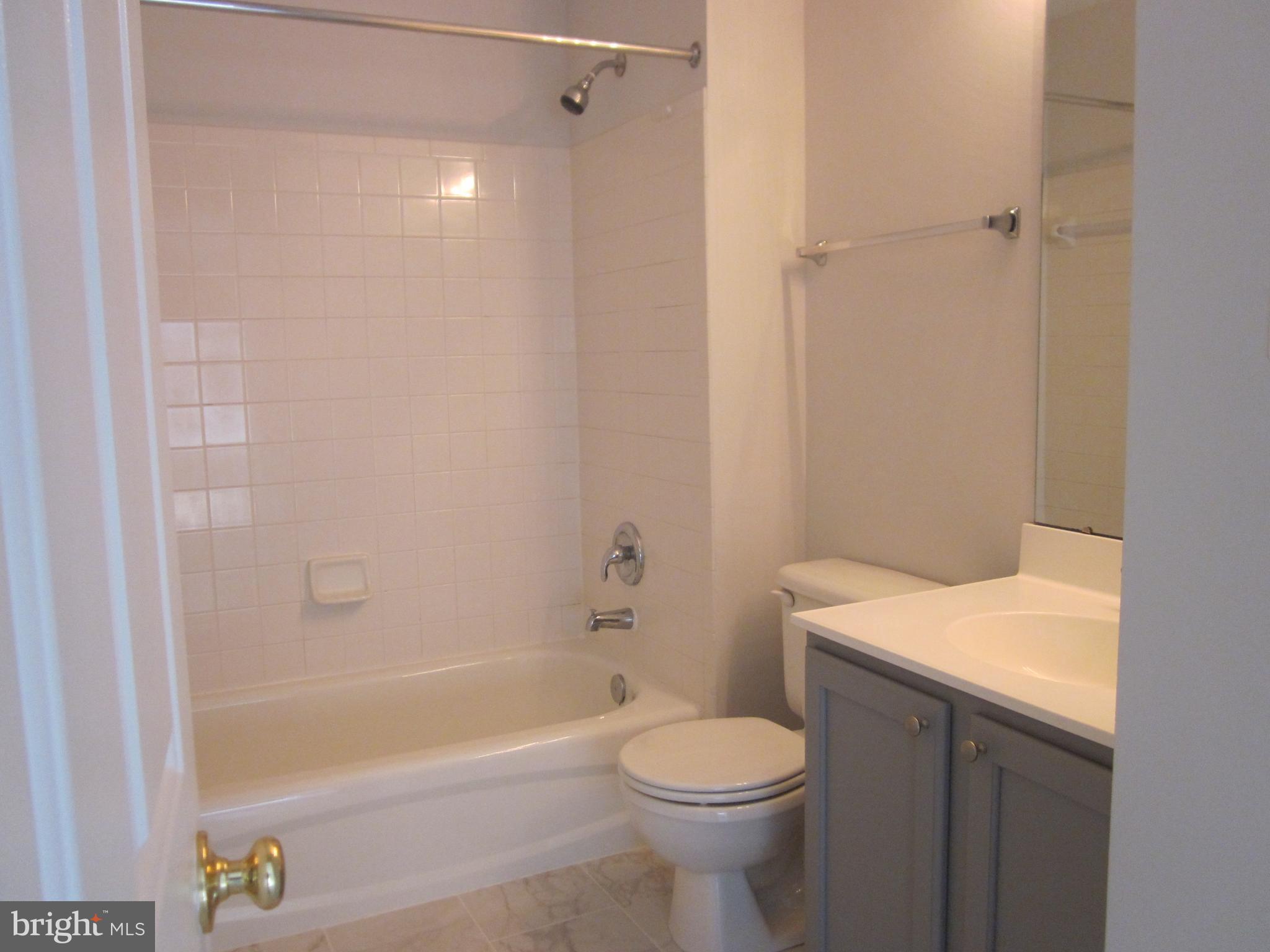 SUMMERS GROVE - Residential Lease