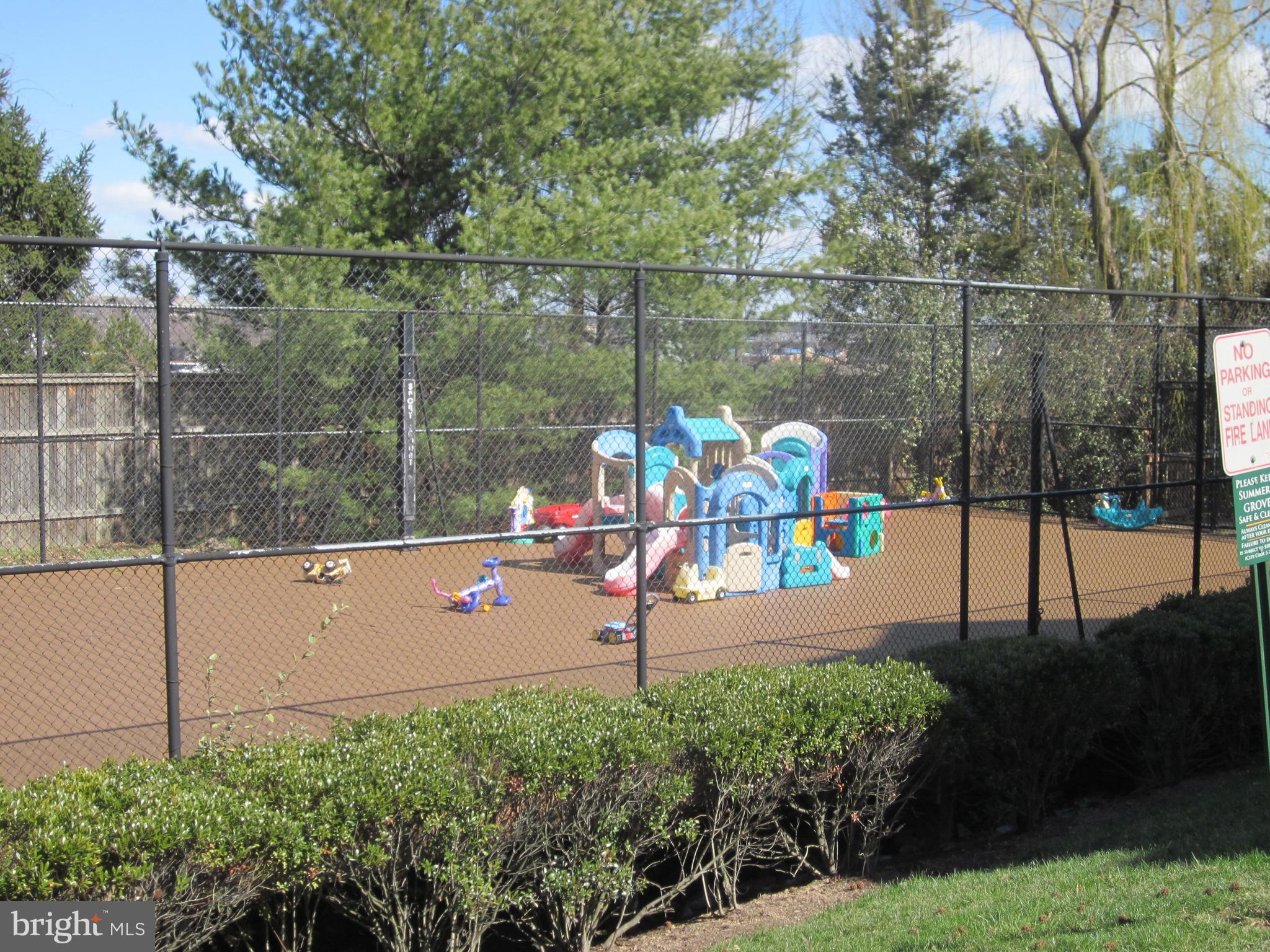 SUMMERS GROVE - Residential Lease