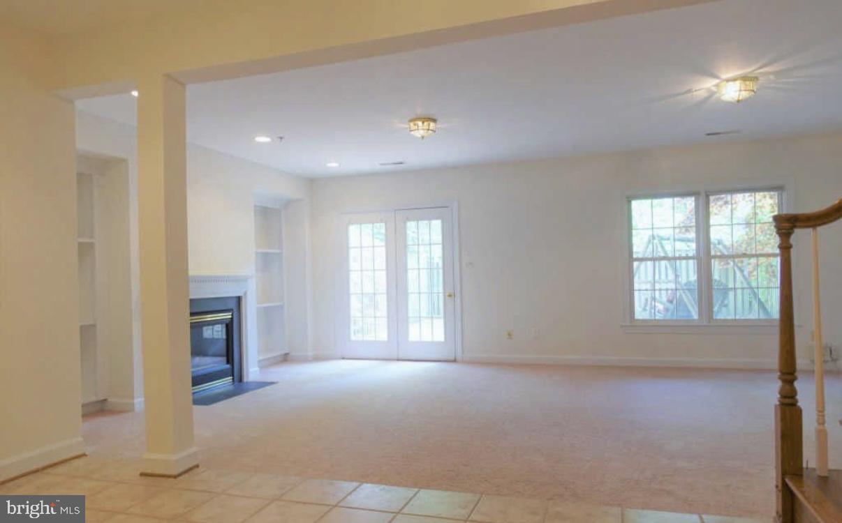 BRENTWOOD - Residential Lease