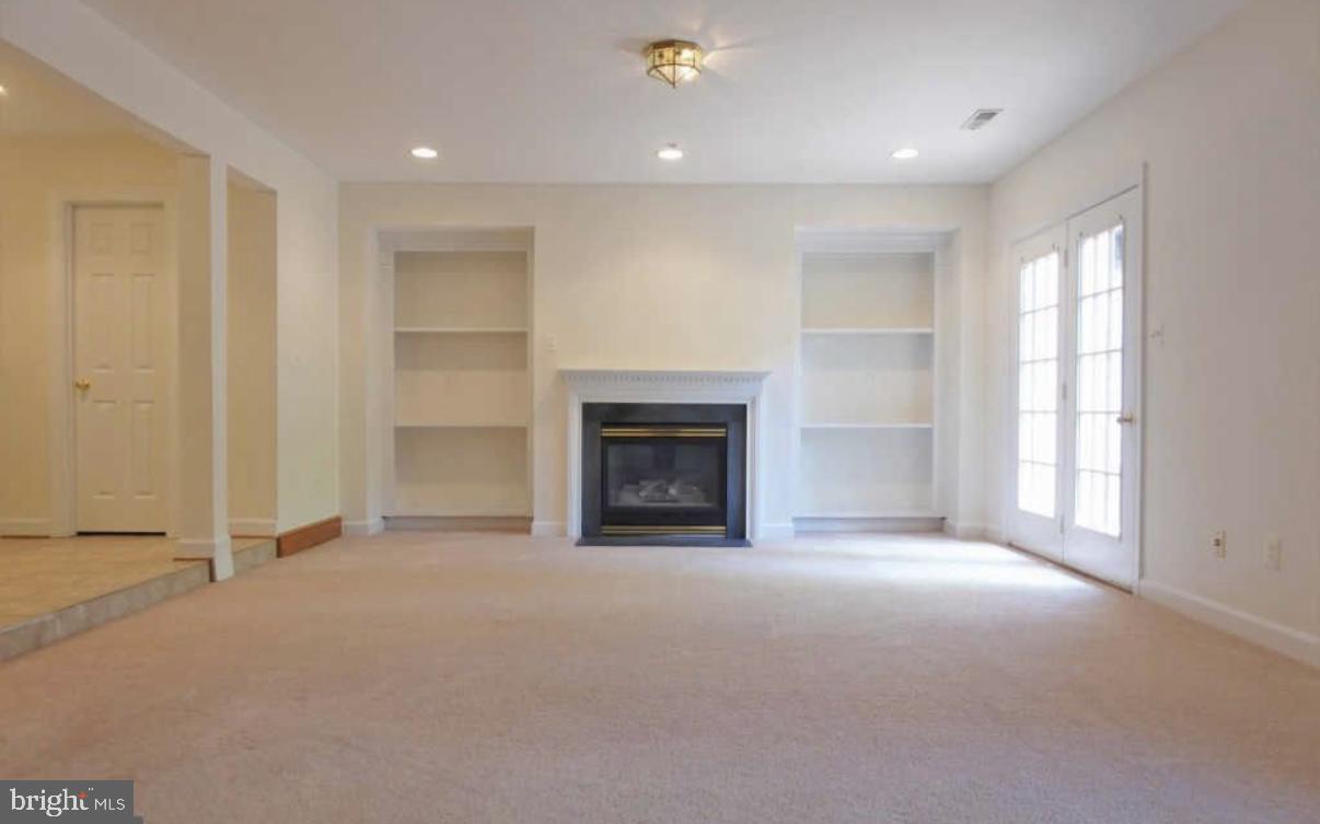 BRENTWOOD - Residential Lease