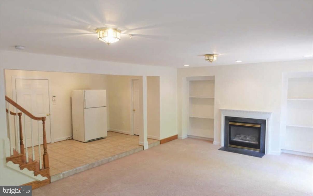 BRENTWOOD - Residential Lease