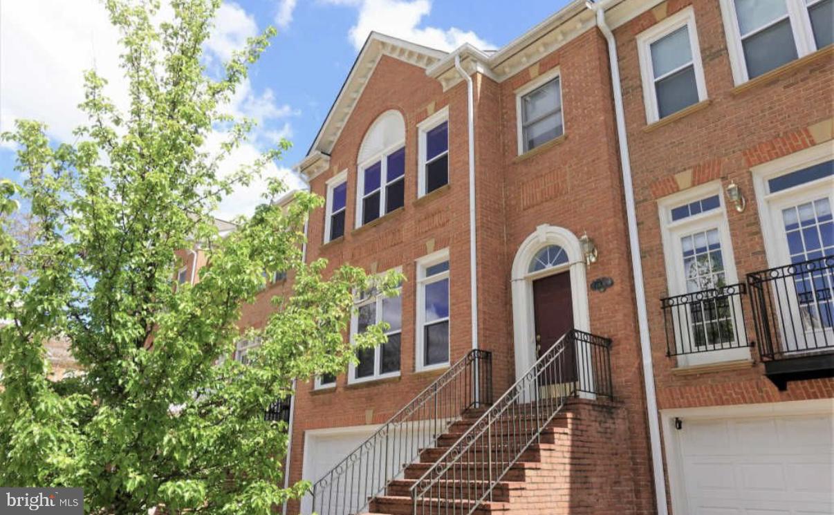 BRENTWOOD - Residential Lease