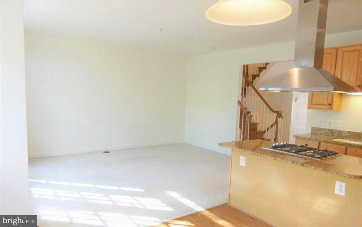 BRENTWOOD - Residential Lease