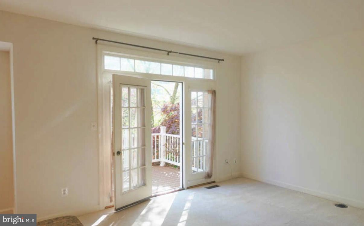 BRENTWOOD - Residential Lease