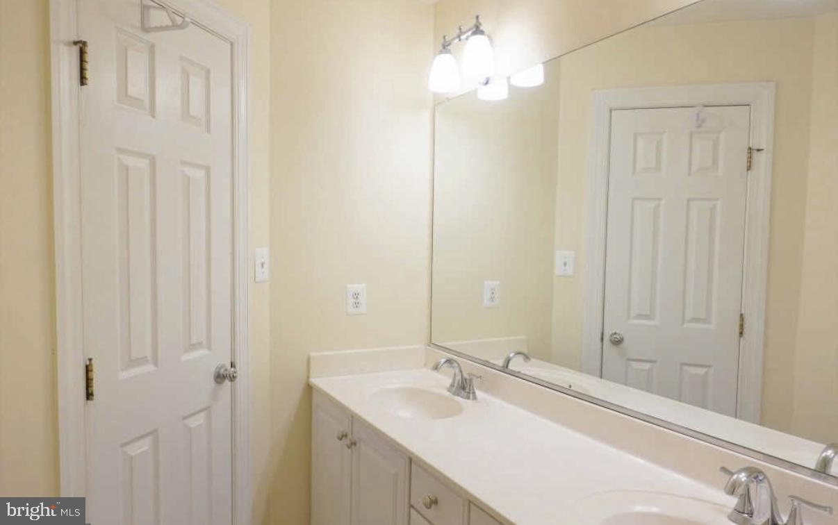 BRENTWOOD - Residential Lease