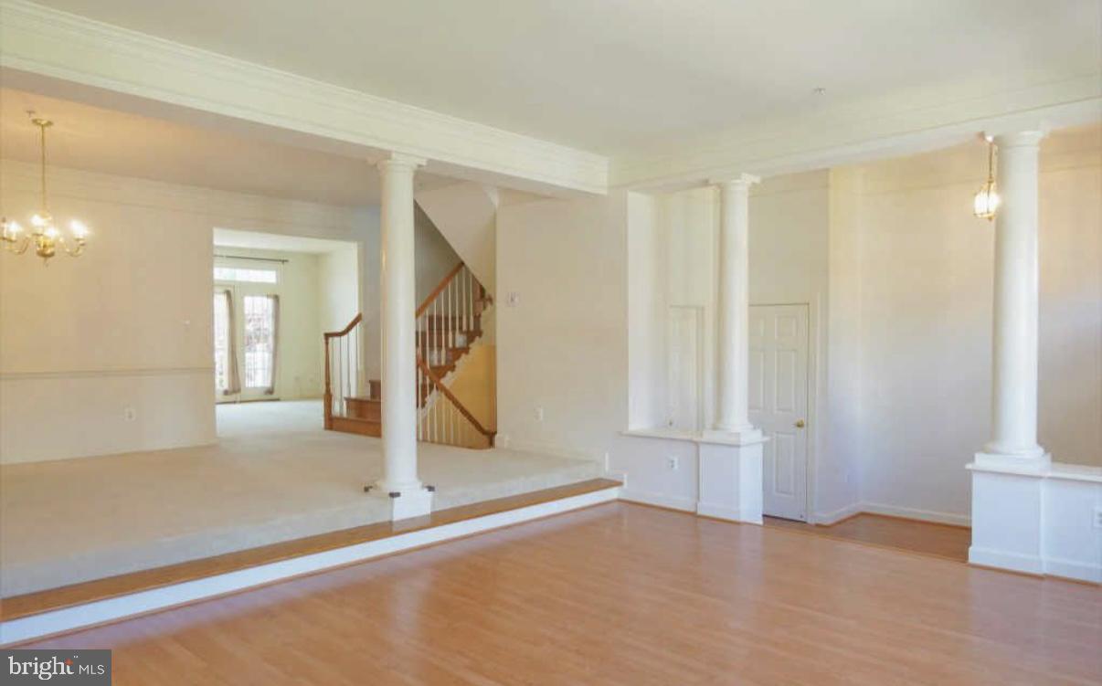 BRENTWOOD - Residential Lease