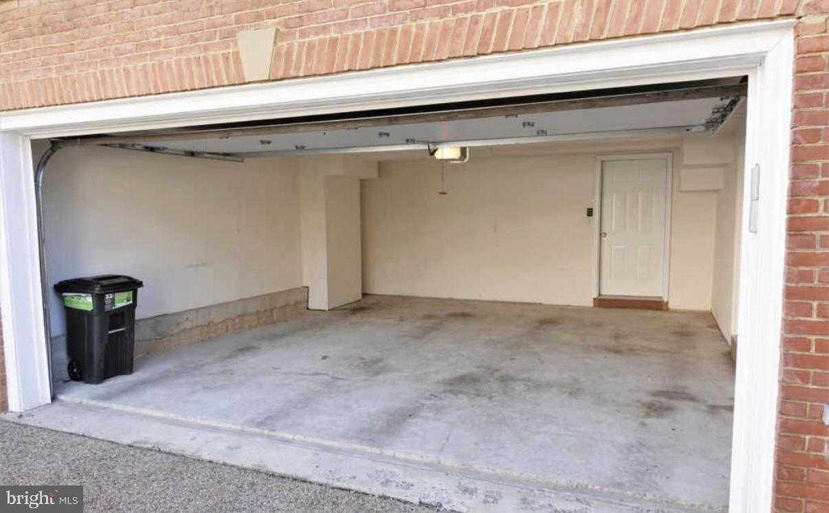 BRENTWOOD - Residential Lease