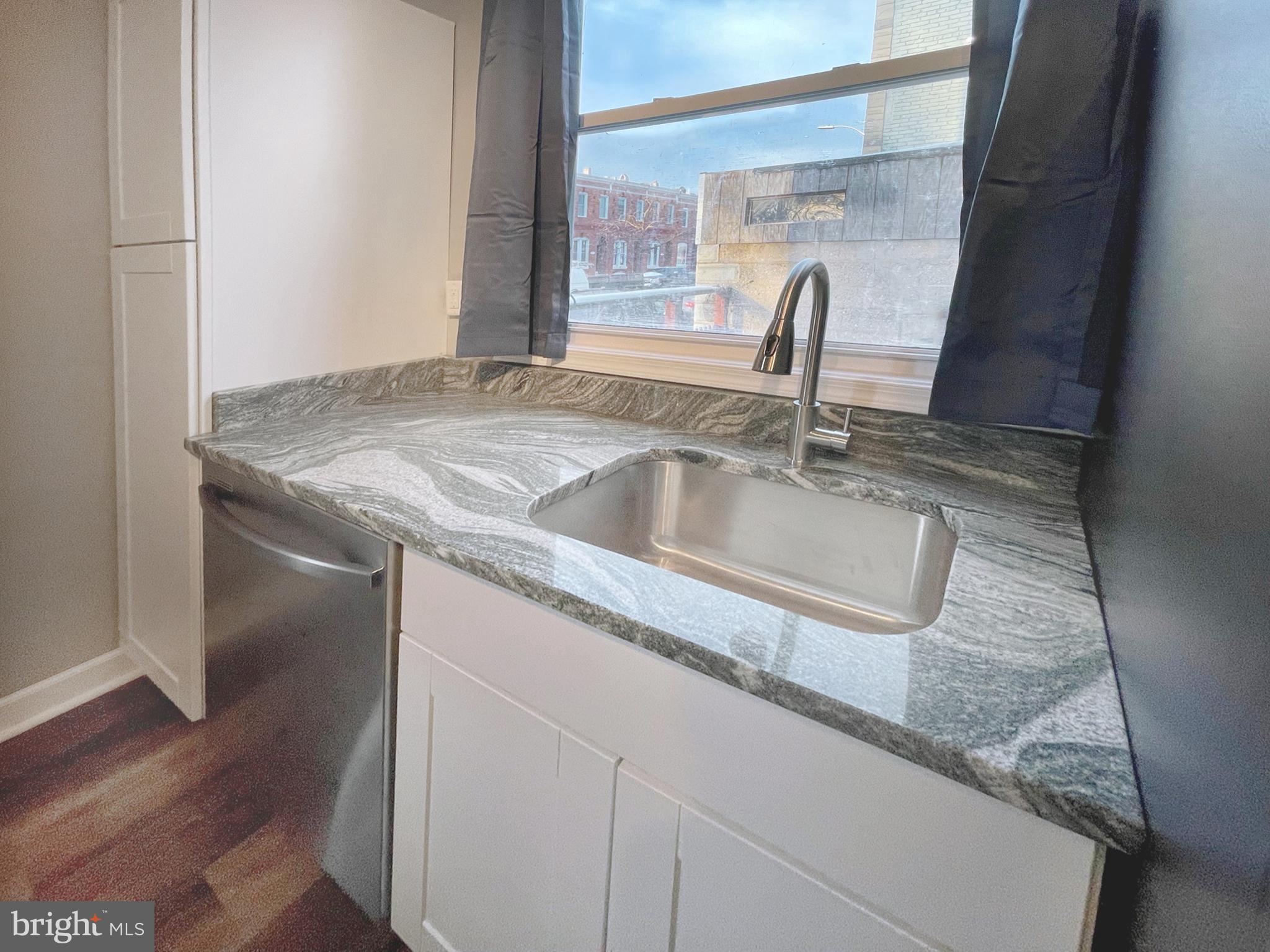 HOLLINS MARKET - Residential