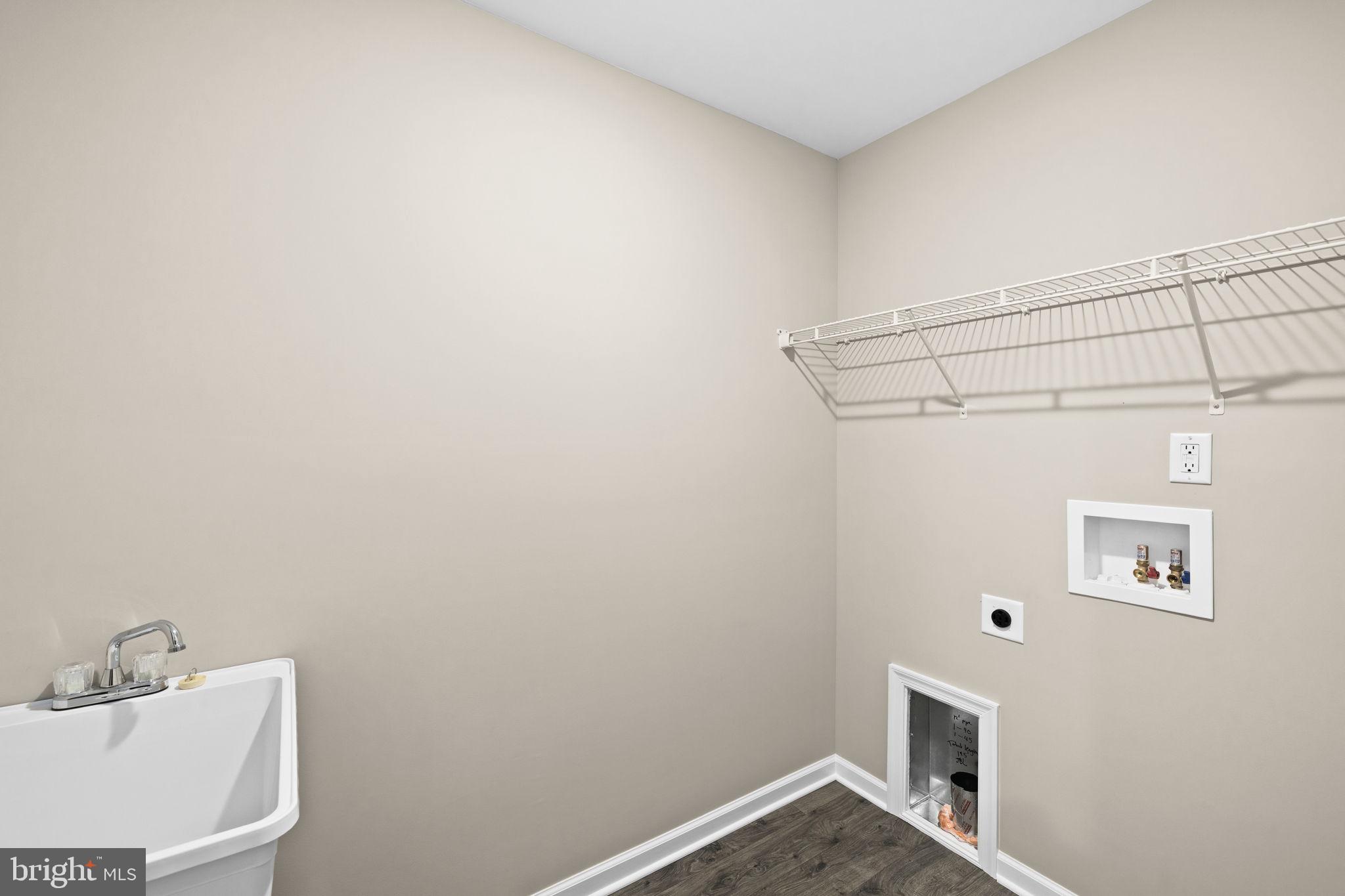 LAKE WILDERNESS - Residential