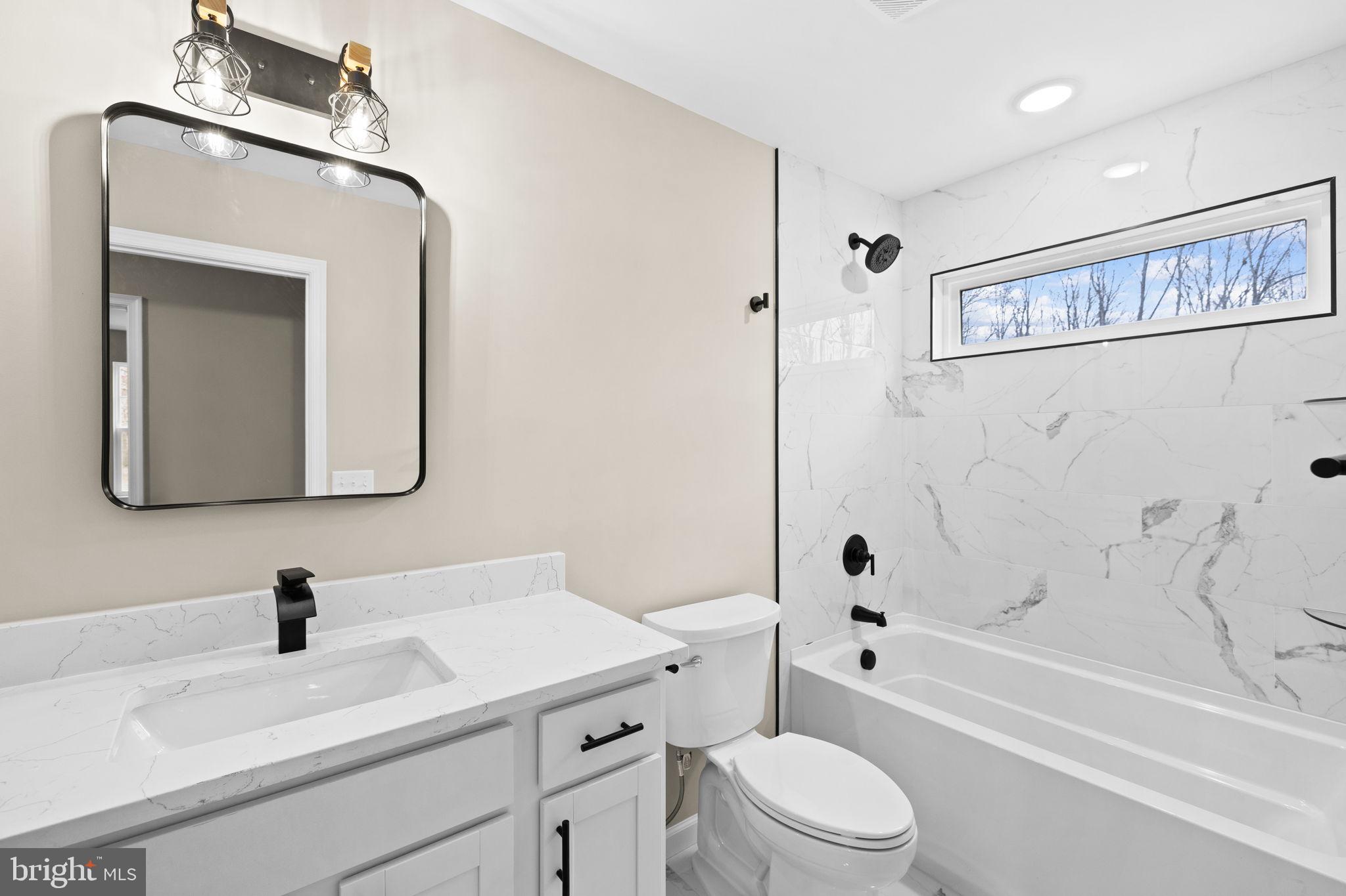 LAKE WILDERNESS - Residential