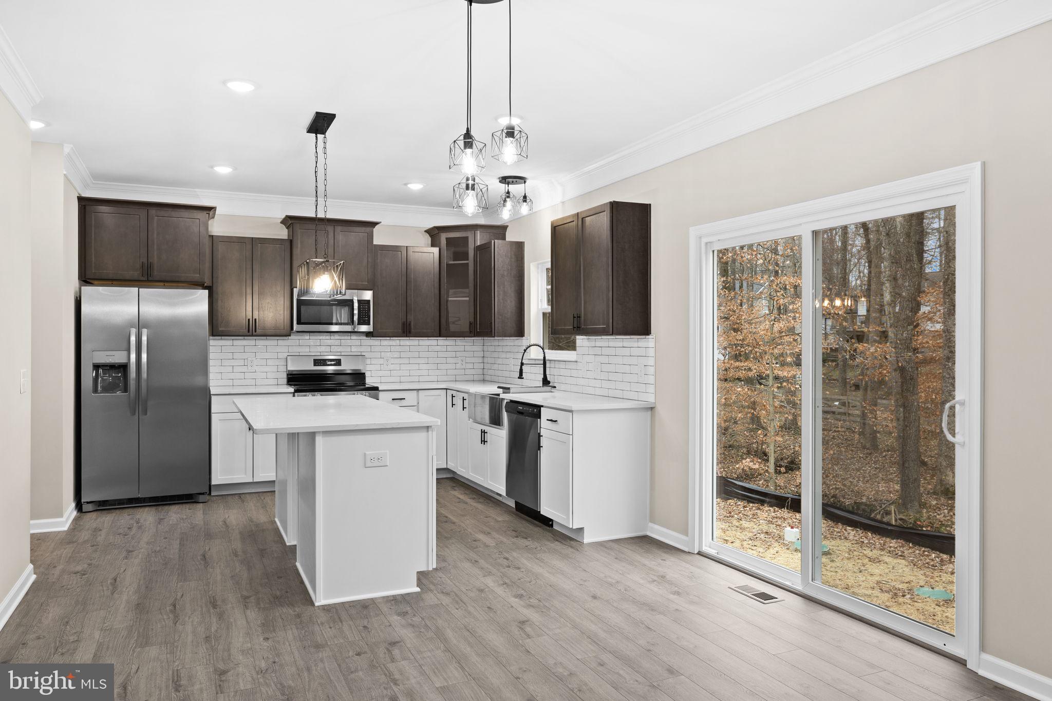 LAKE WILDERNESS - Residential