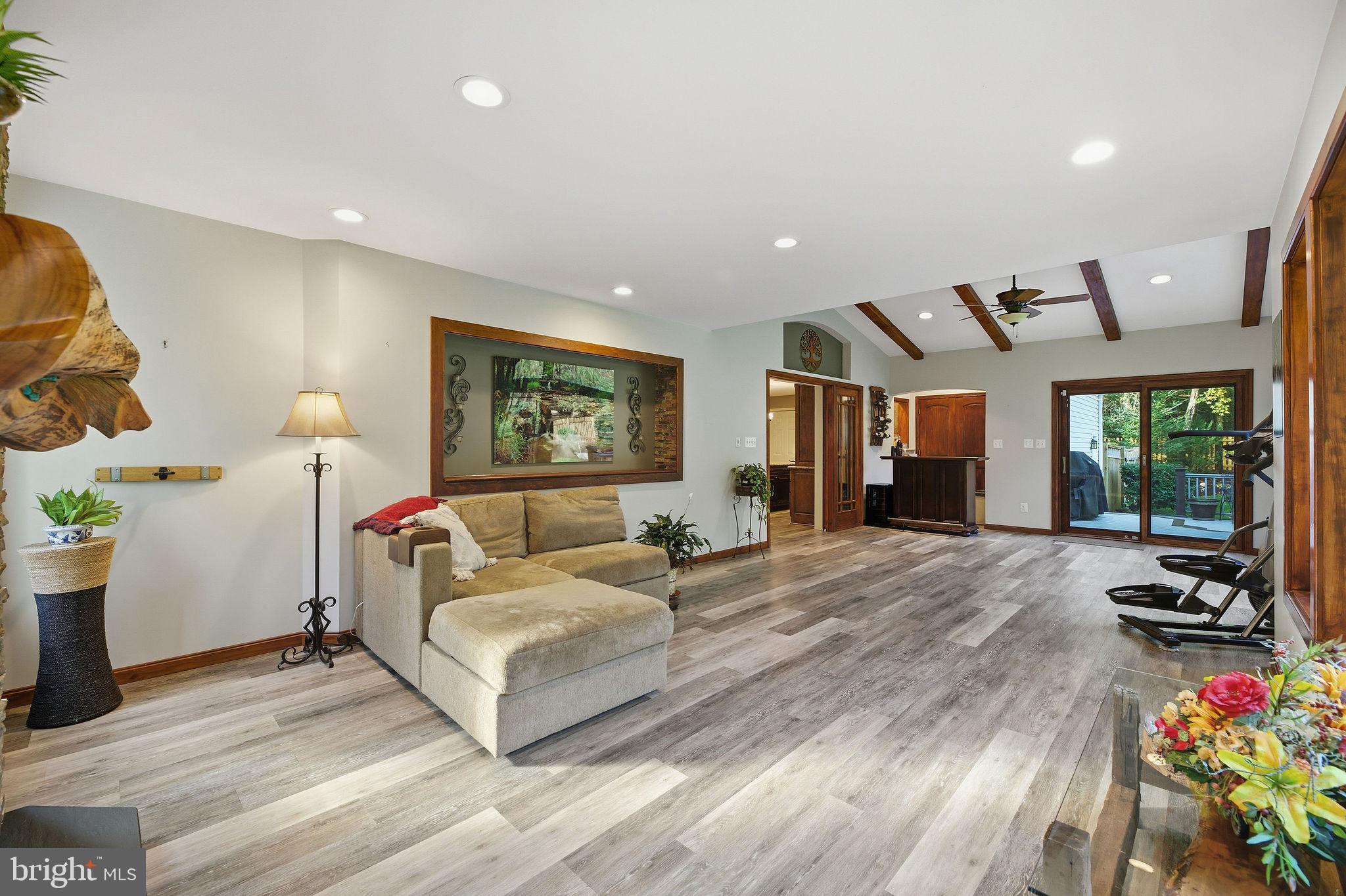 VICTORIA STATION - Residential