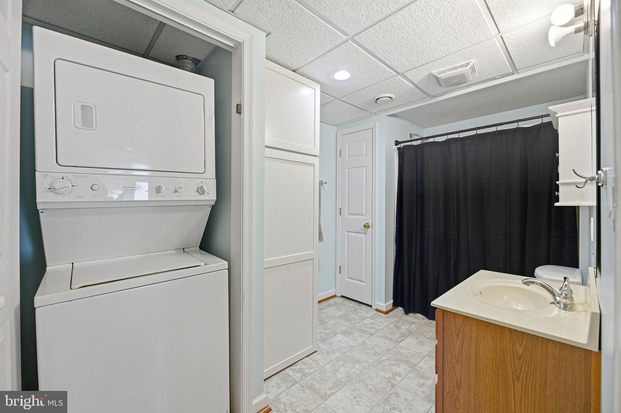 VICTORIA STATION - Residential