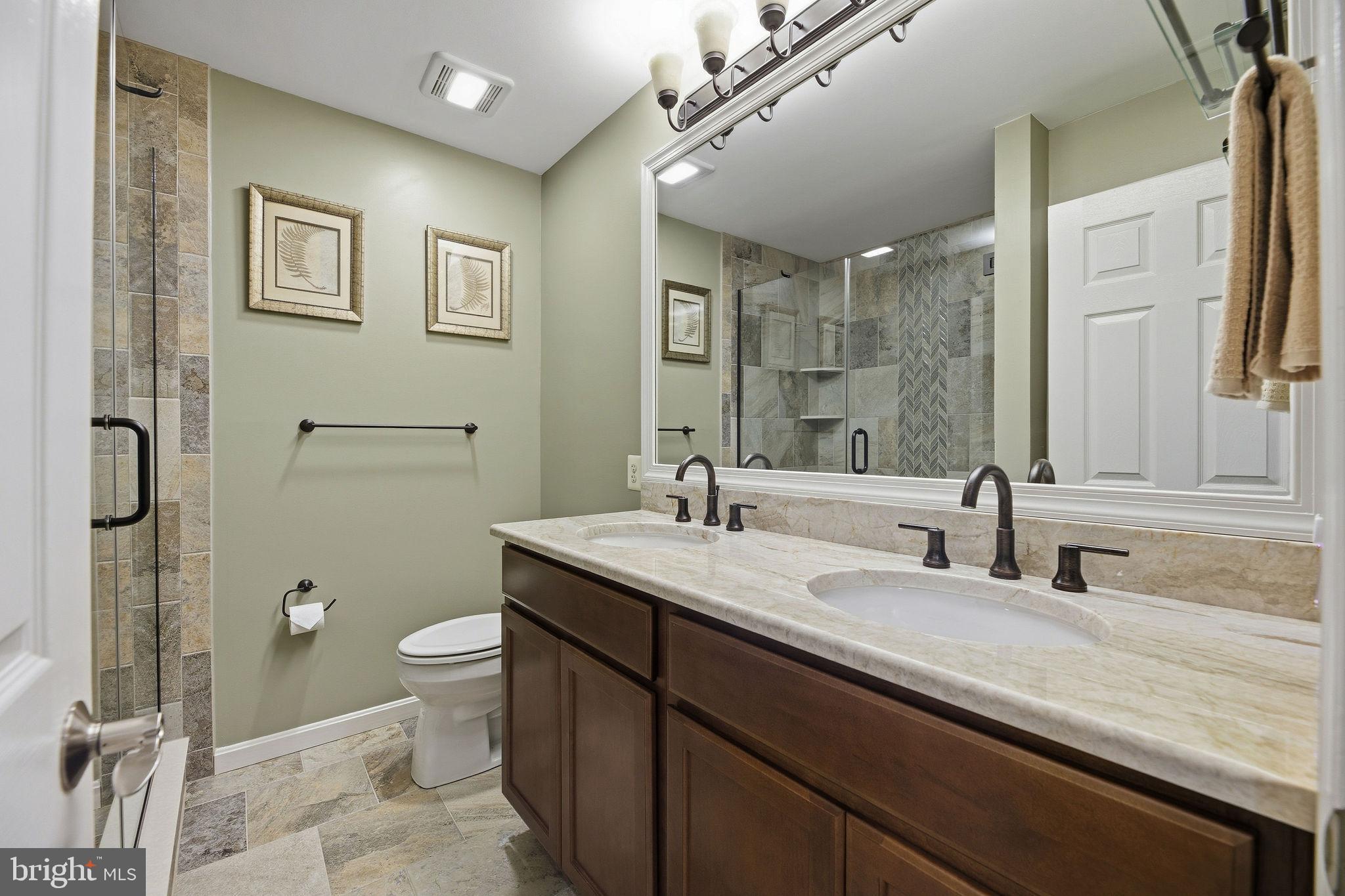 VICTORIA STATION - Residential