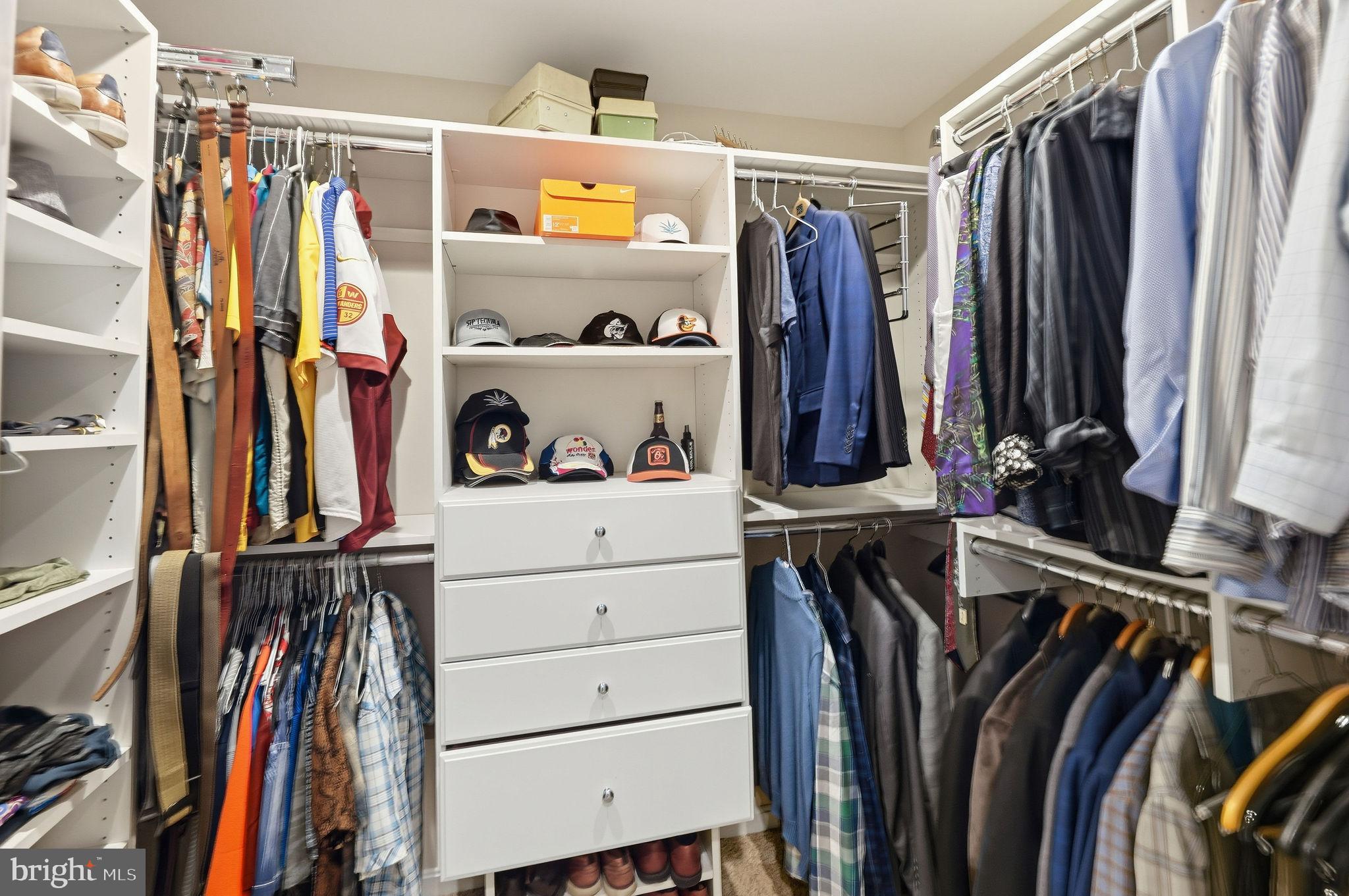 VICTORIA STATION - Residential