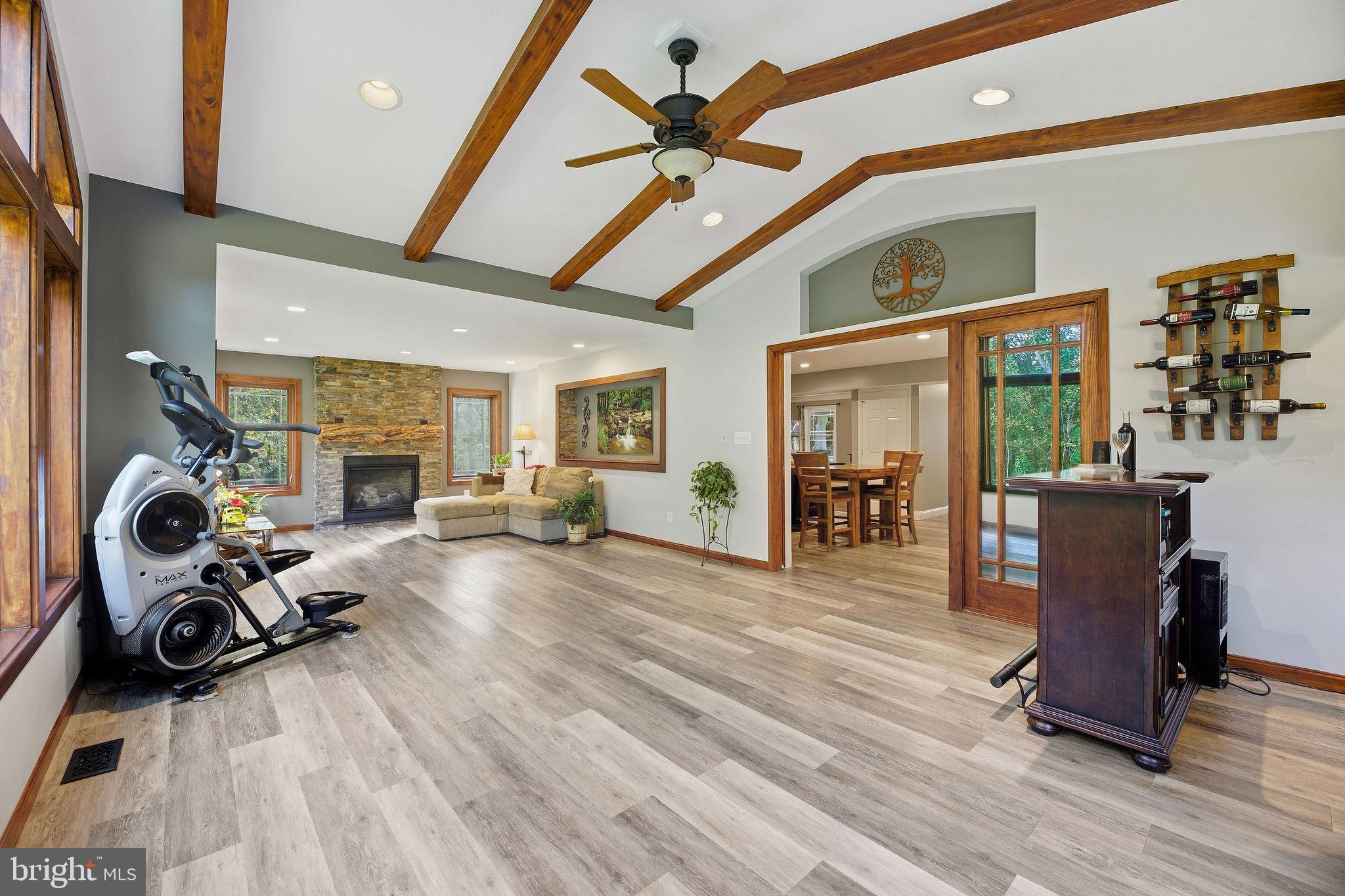 VICTORIA STATION - Residential