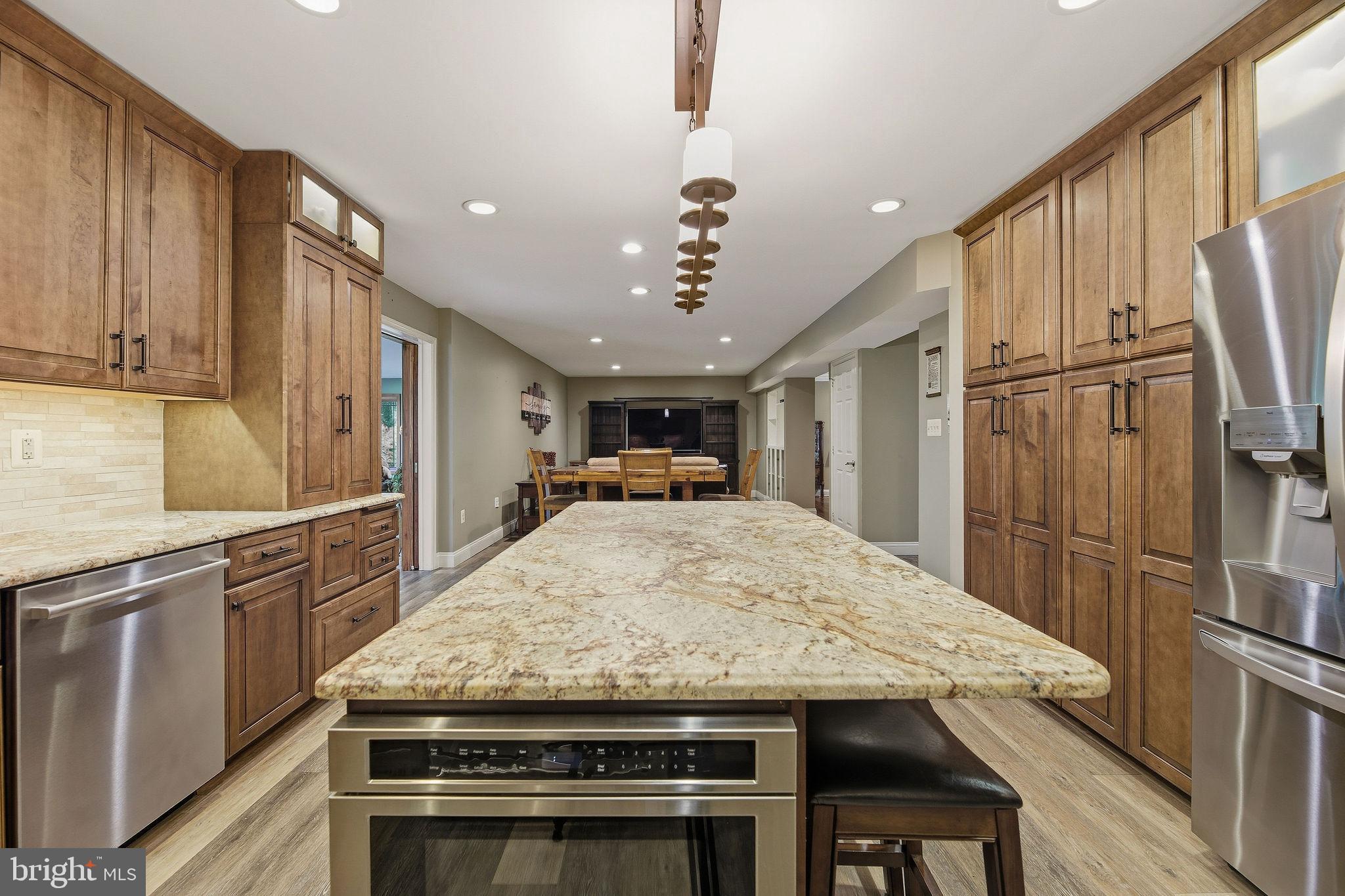 VICTORIA STATION - Residential