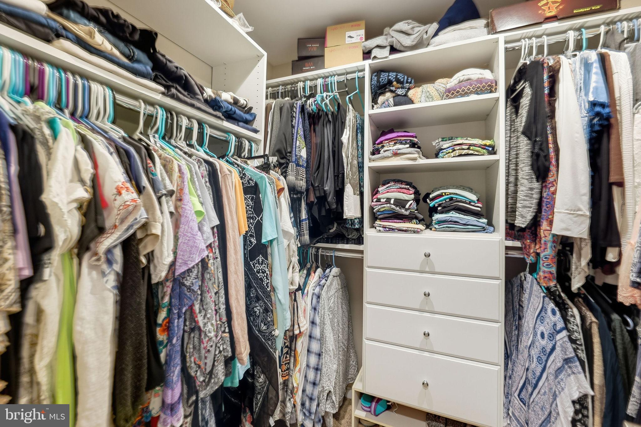 VICTORIA STATION - Residential