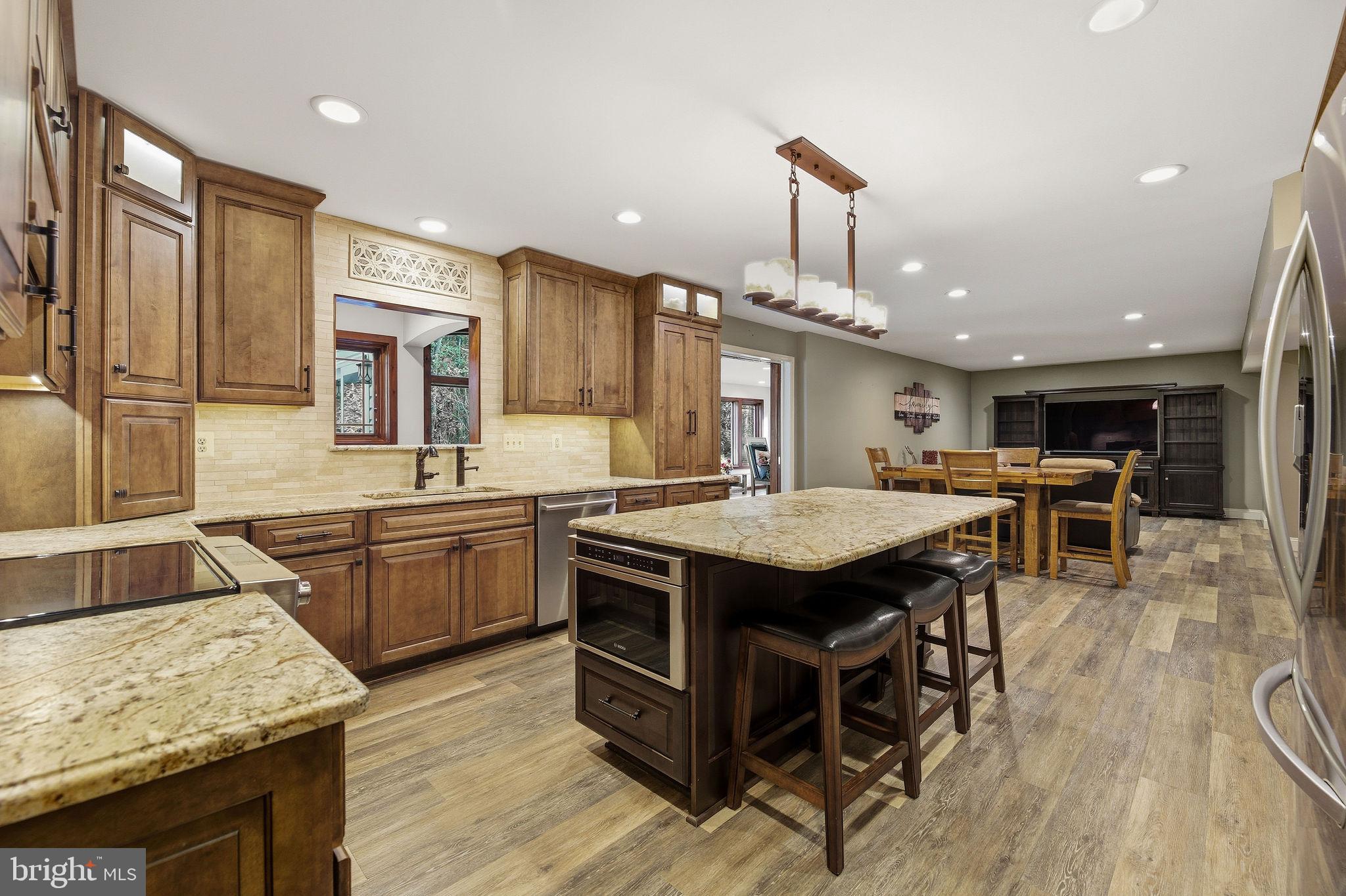 VICTORIA STATION - Residential