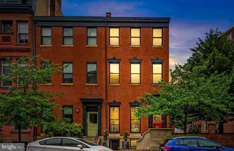 824 Park Avenue, Baltimore, MD 21201 - MLS#: MDBA2167986