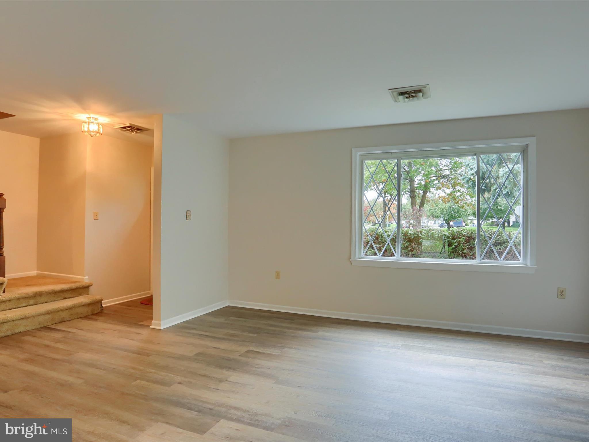 WILLIAMSBURG NORTH - Residential