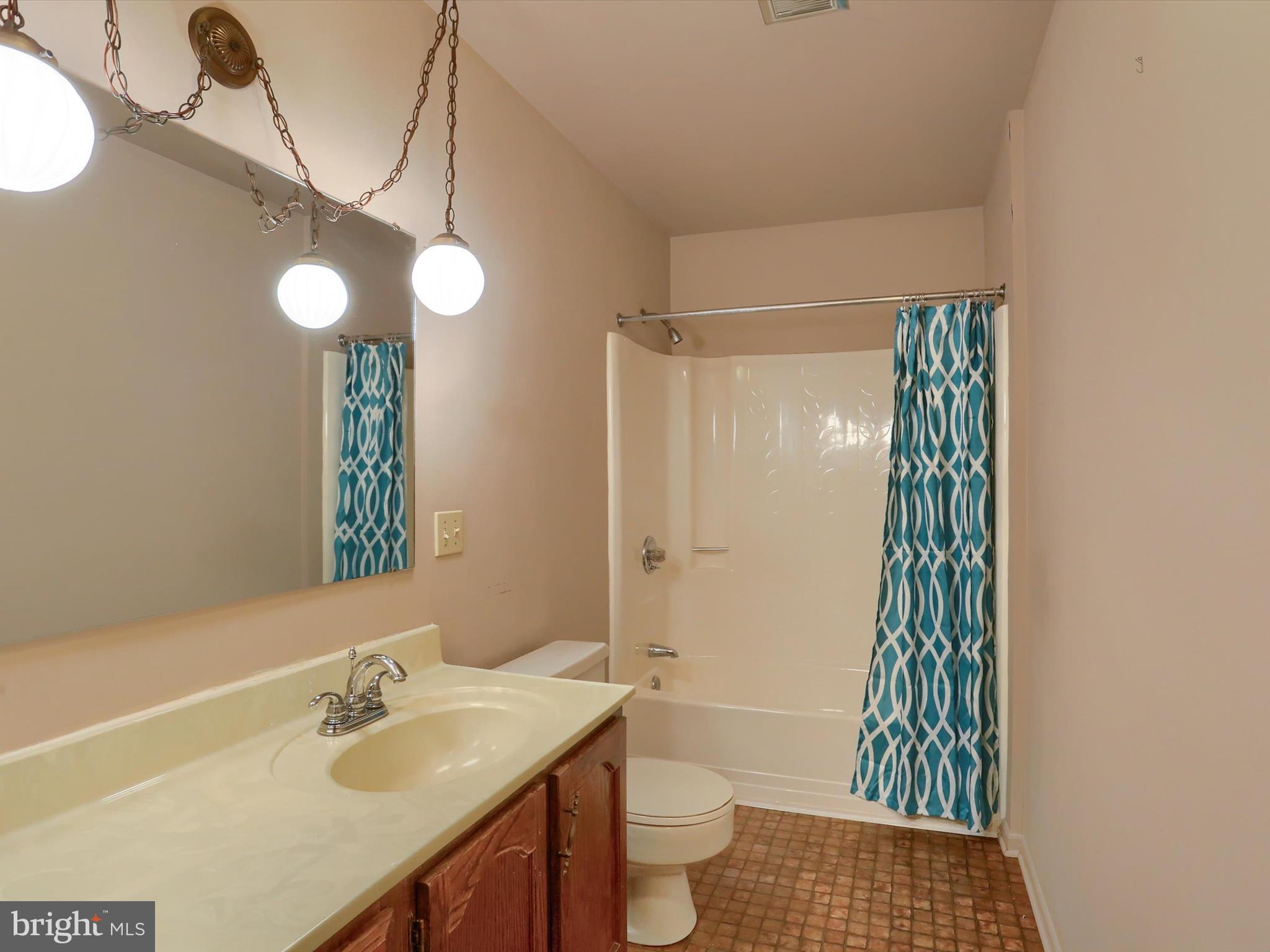 WILLIAMSBURG NORTH - Residential