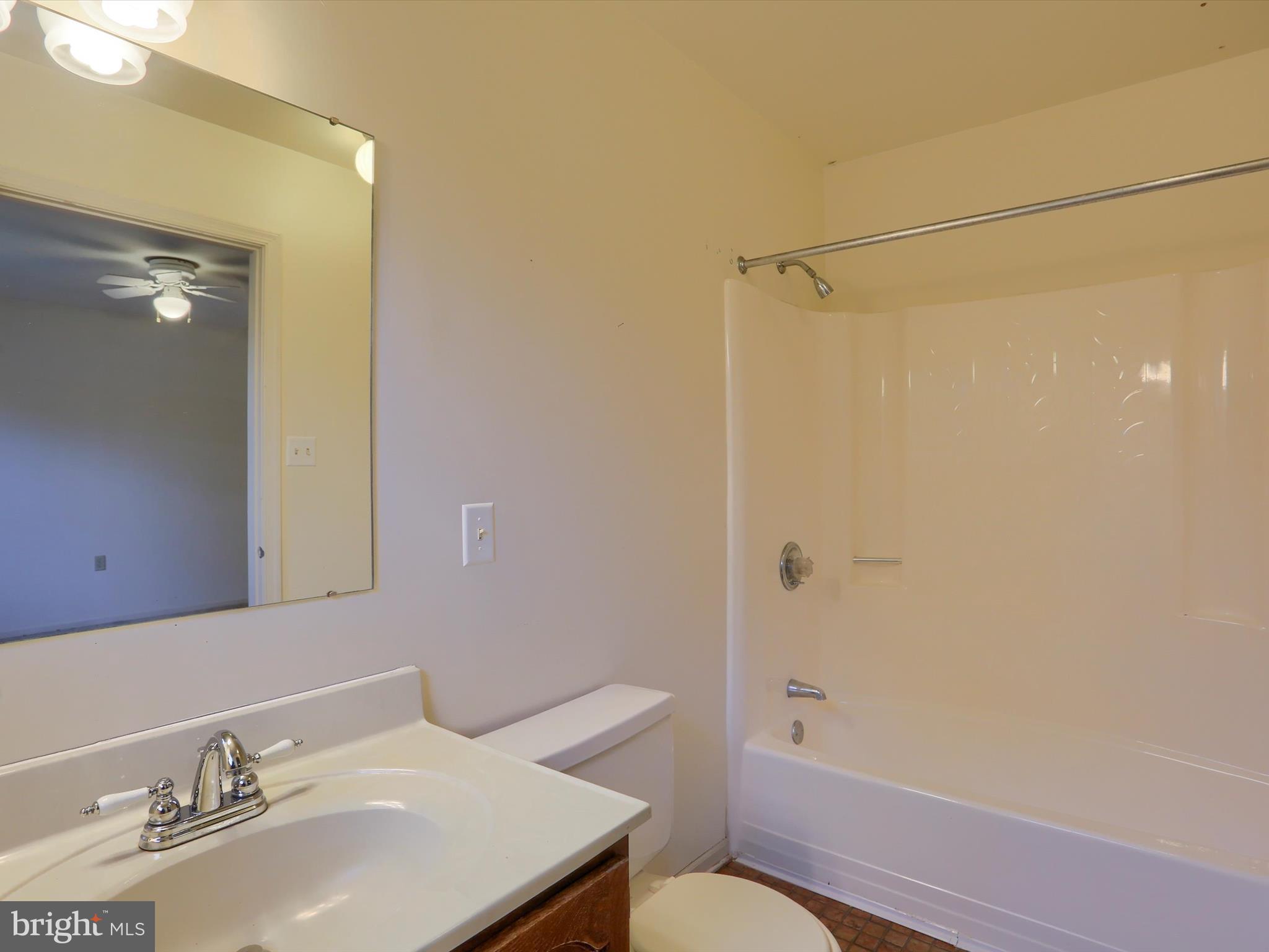 WILLIAMSBURG NORTH - Residential