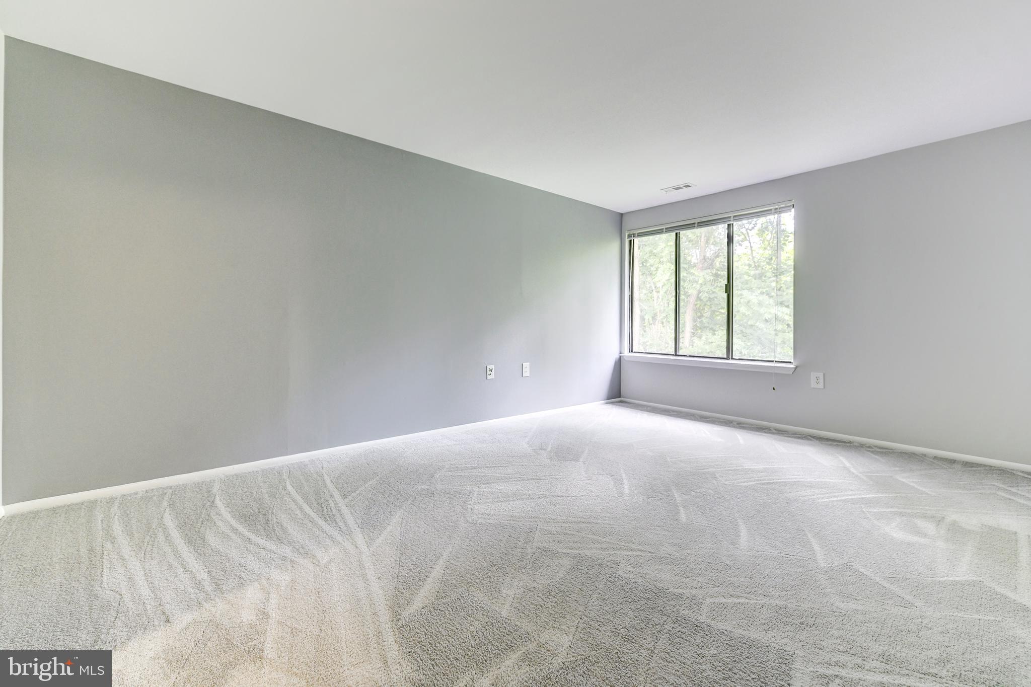 FARMINGDALE - Residential Lease