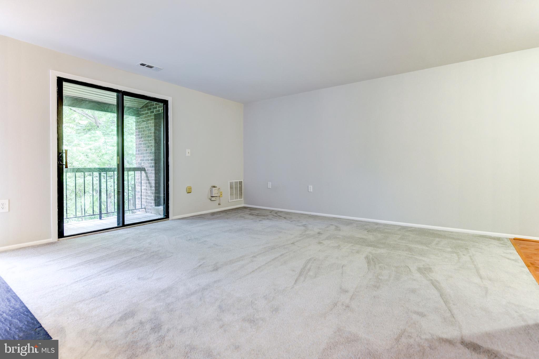 FARMINGDALE - Residential Lease