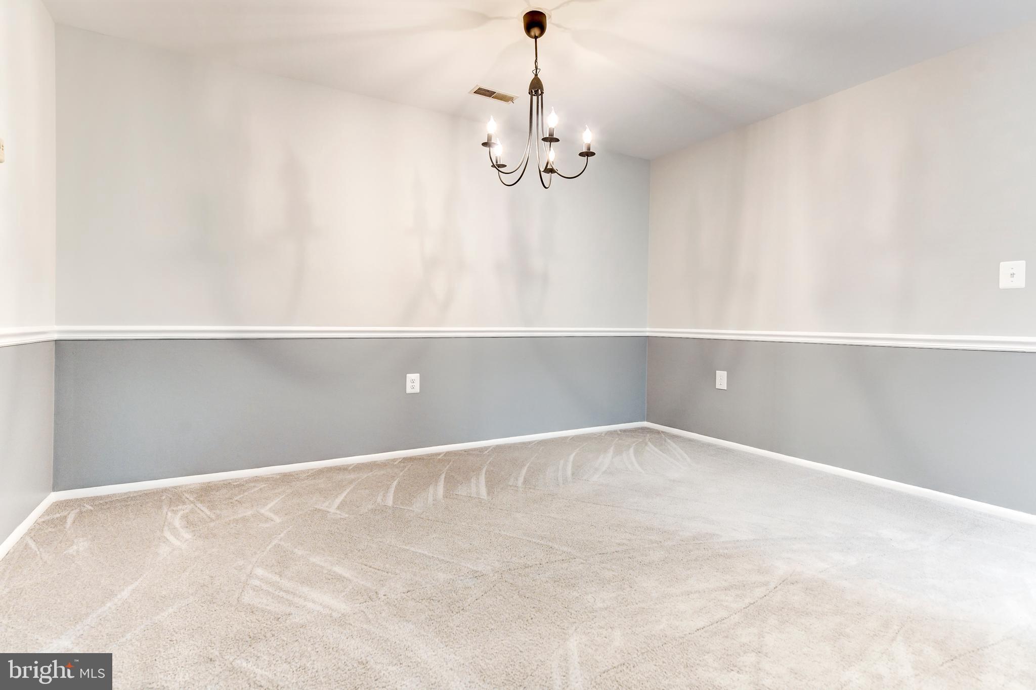 FARMINGDALE - Residential Lease