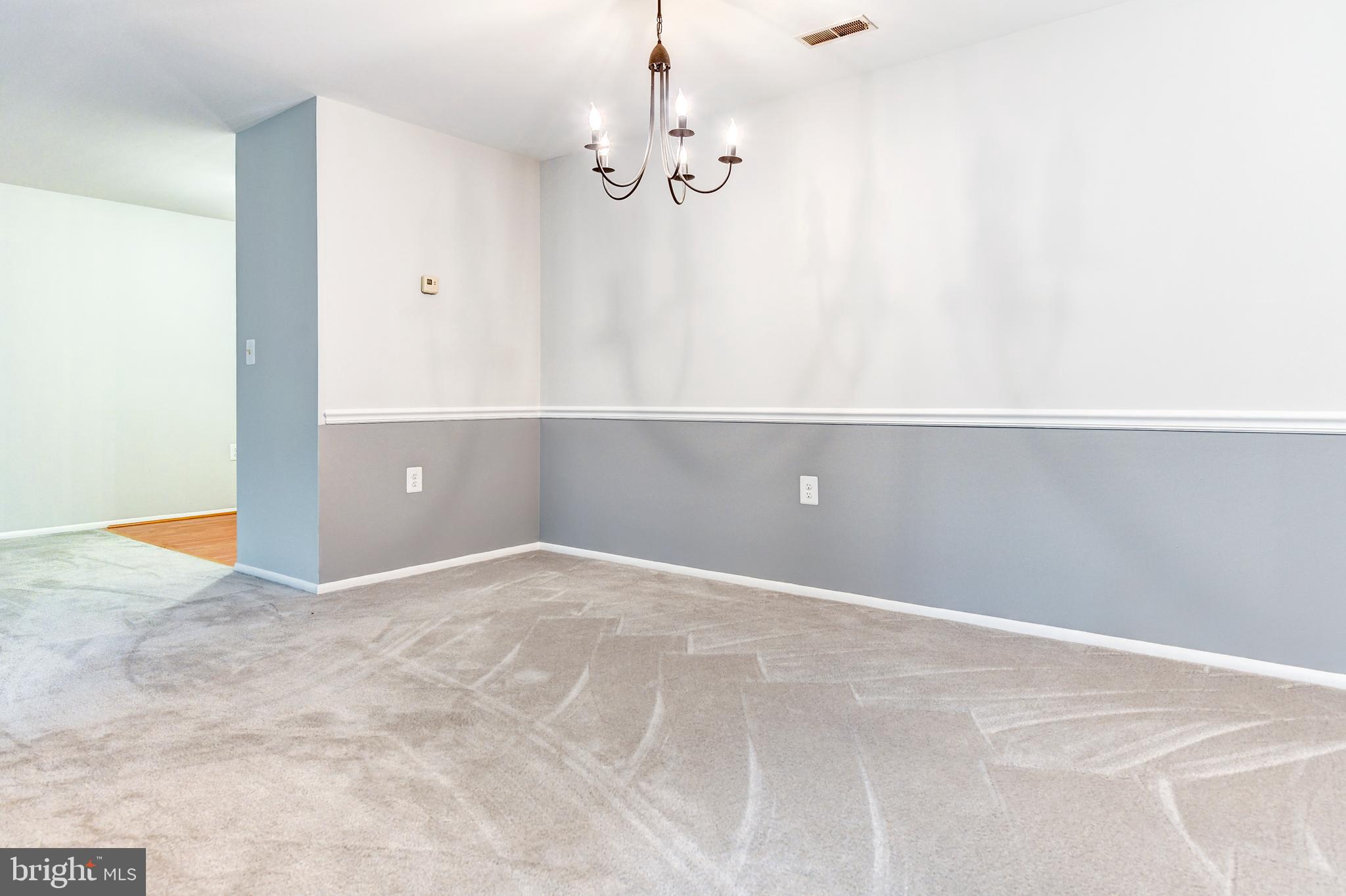 FARMINGDALE - Residential Lease